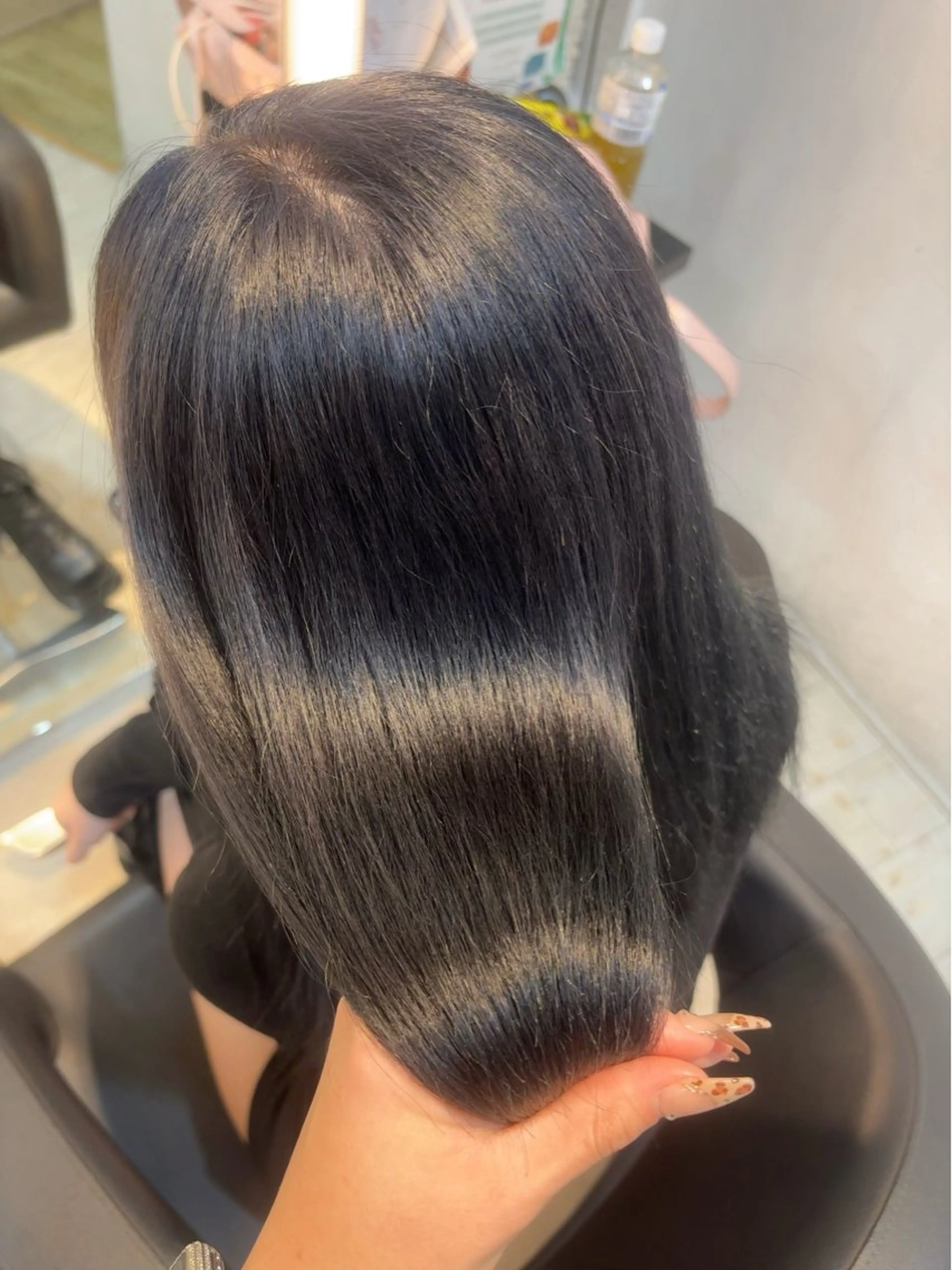 カラー ブリーチ ブルーカラー ブルージュ 透明感カラー 髪質改善 ヘアカラー miyu/ボブ/ 透明感カラー/栄のヘアスタイル