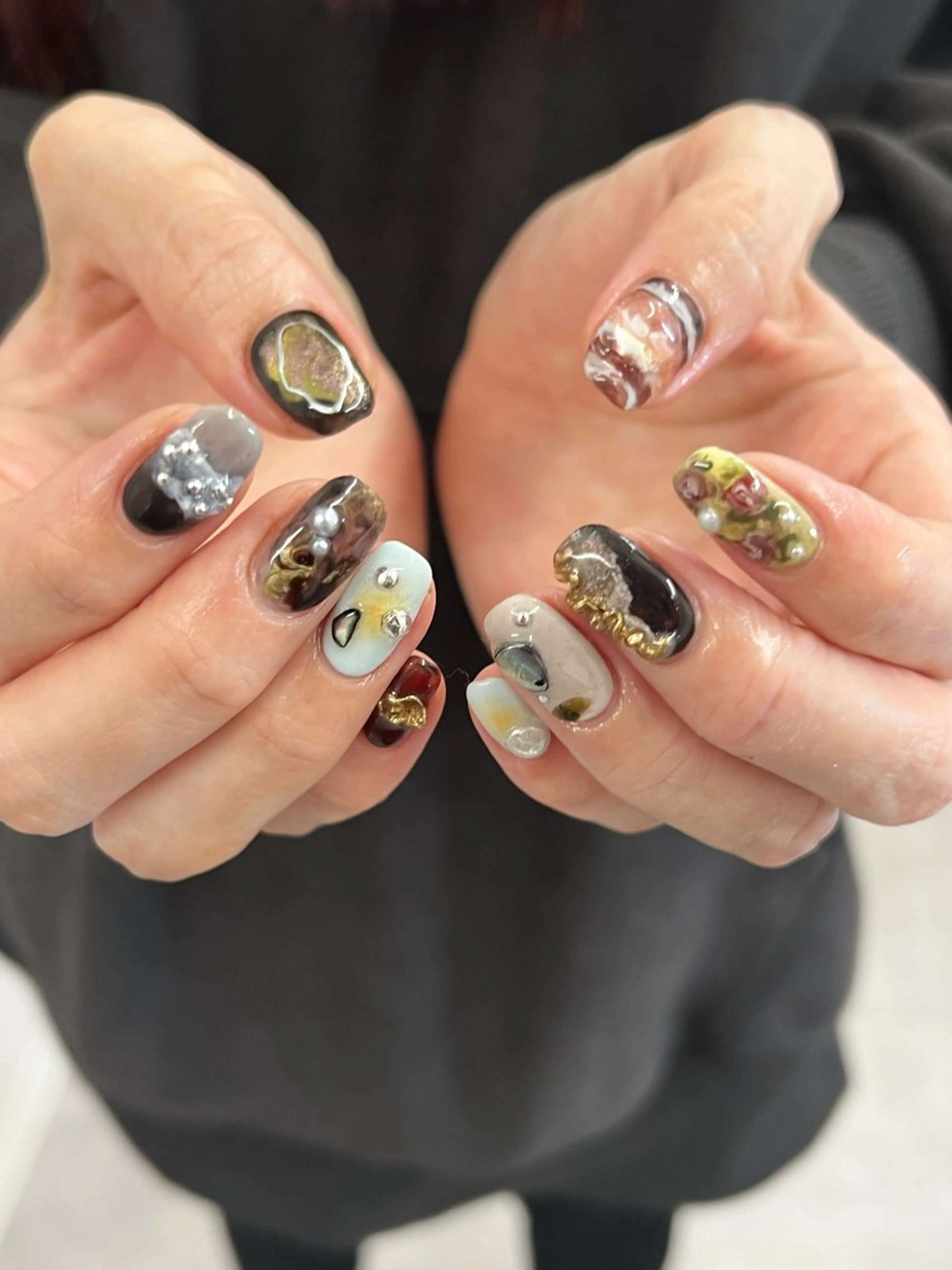 ネイル ジェルネイル マグネットネイル ニュアンスネイル パラジェル リボン ハンドネイル ハンドケア Bana_ Nailのネイルデザイン