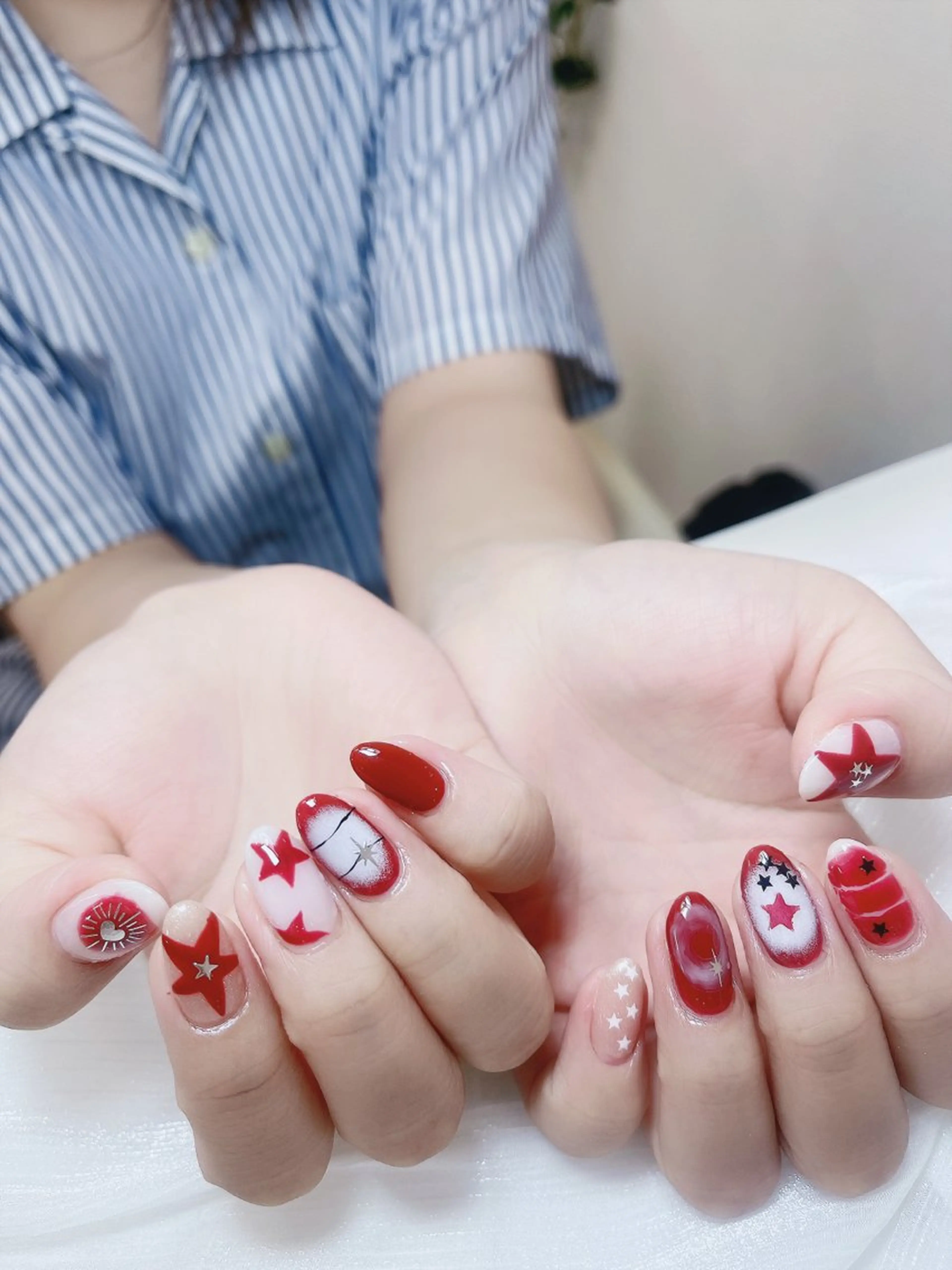 ネイル チークネイル フレンチネイル グラデーション キラキラネイル 韓国ネイル ハンドネイル DUO MI所属・DUO   MI nail salonのネイルデザイン