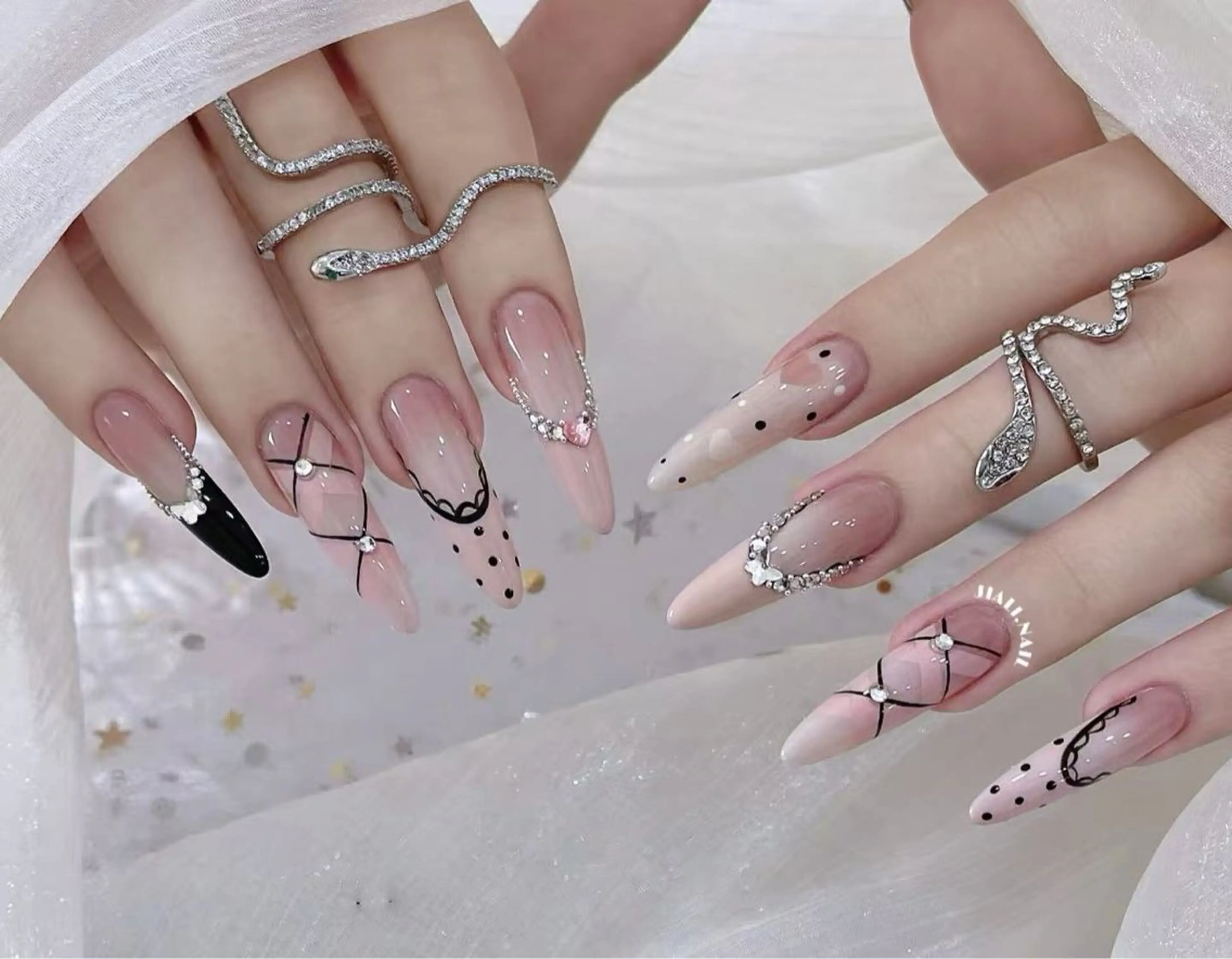 ネイル ハンドネイル MARHCHU NAILのネイルデザイン