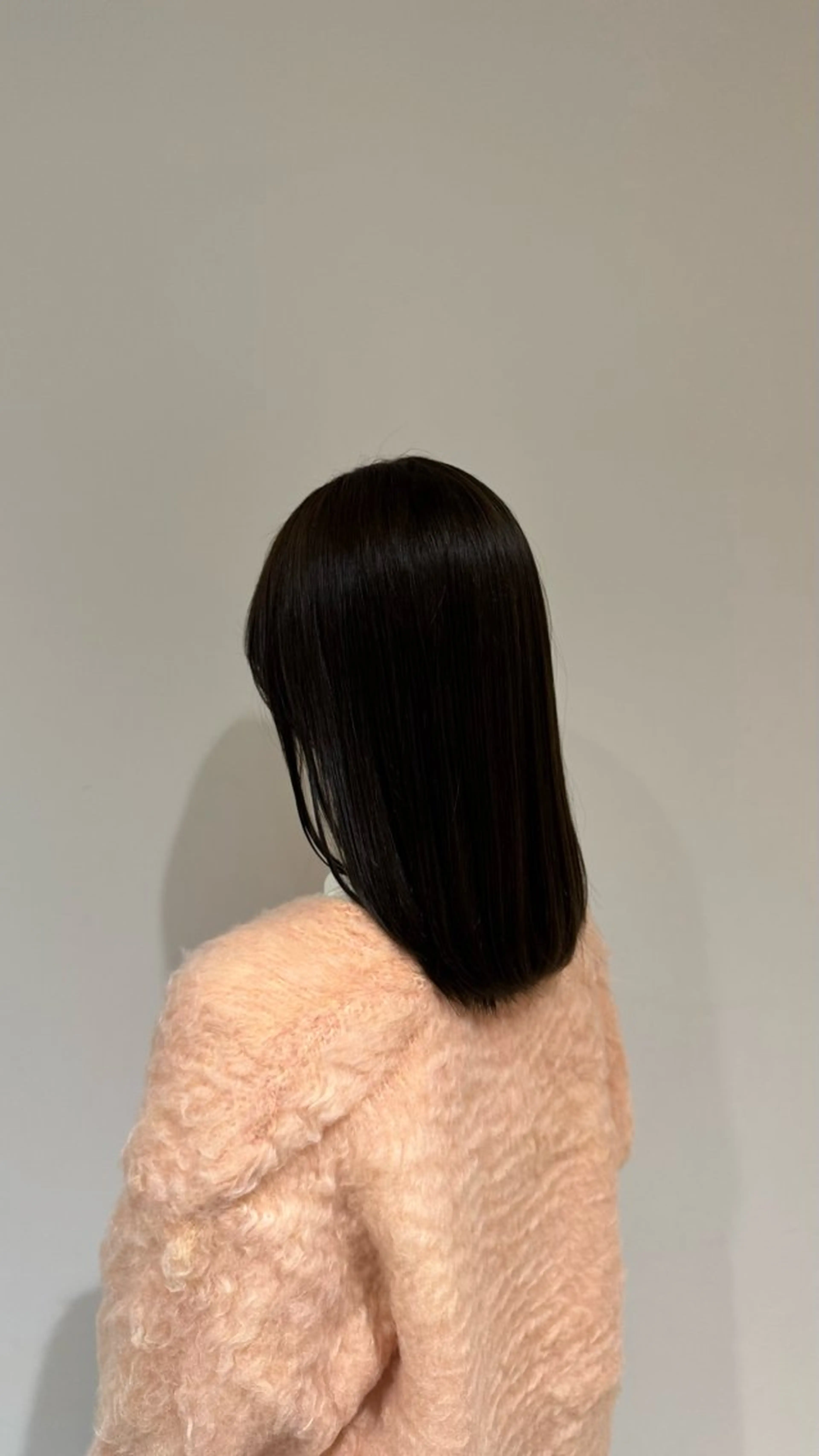 ミディアム 峰 麗那のヘアスタイル