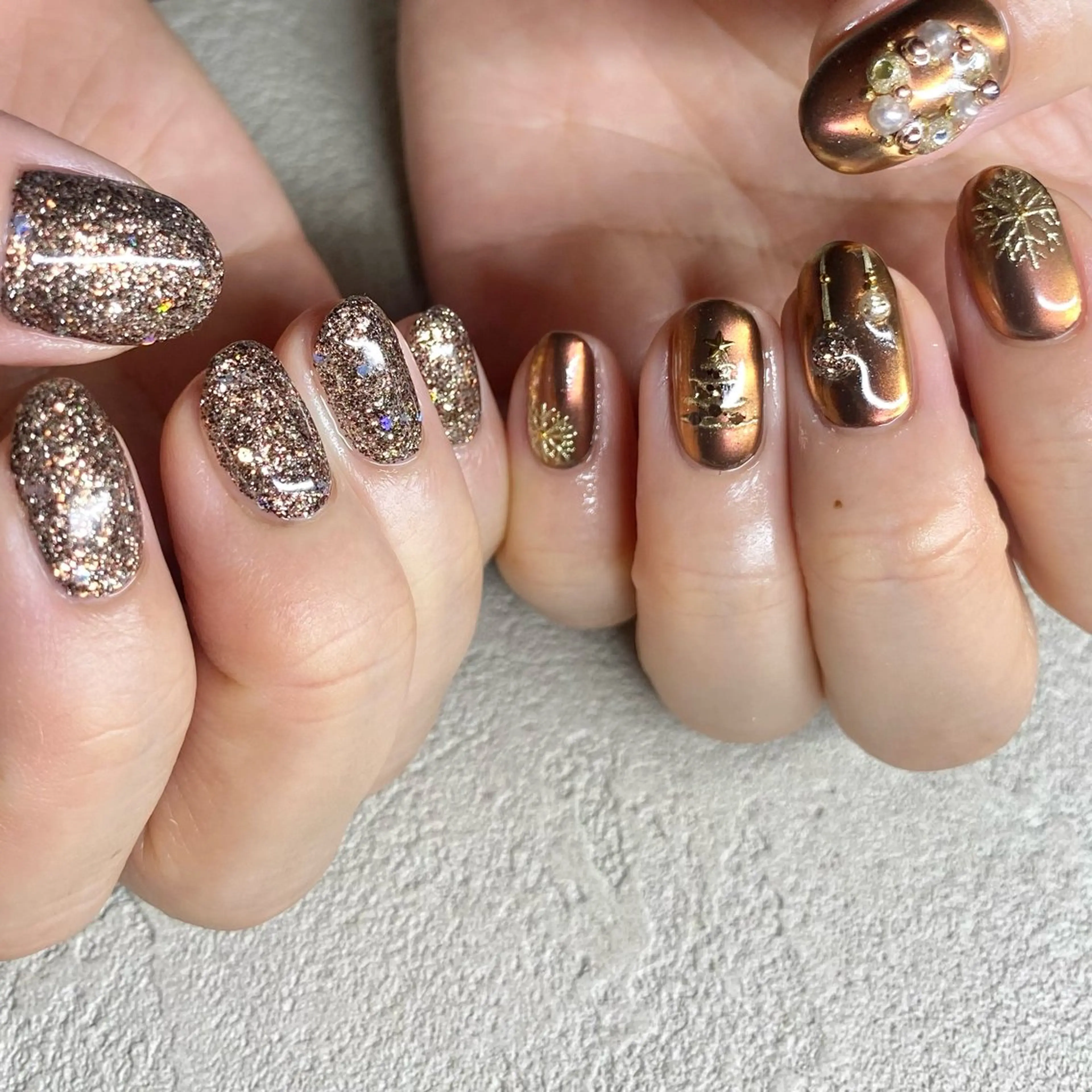 ネイル アートネイル ブラウン ニュアンスネイル 冬ネイル クリスマス ハンドネイル 山田 貴子のネイルデザイン