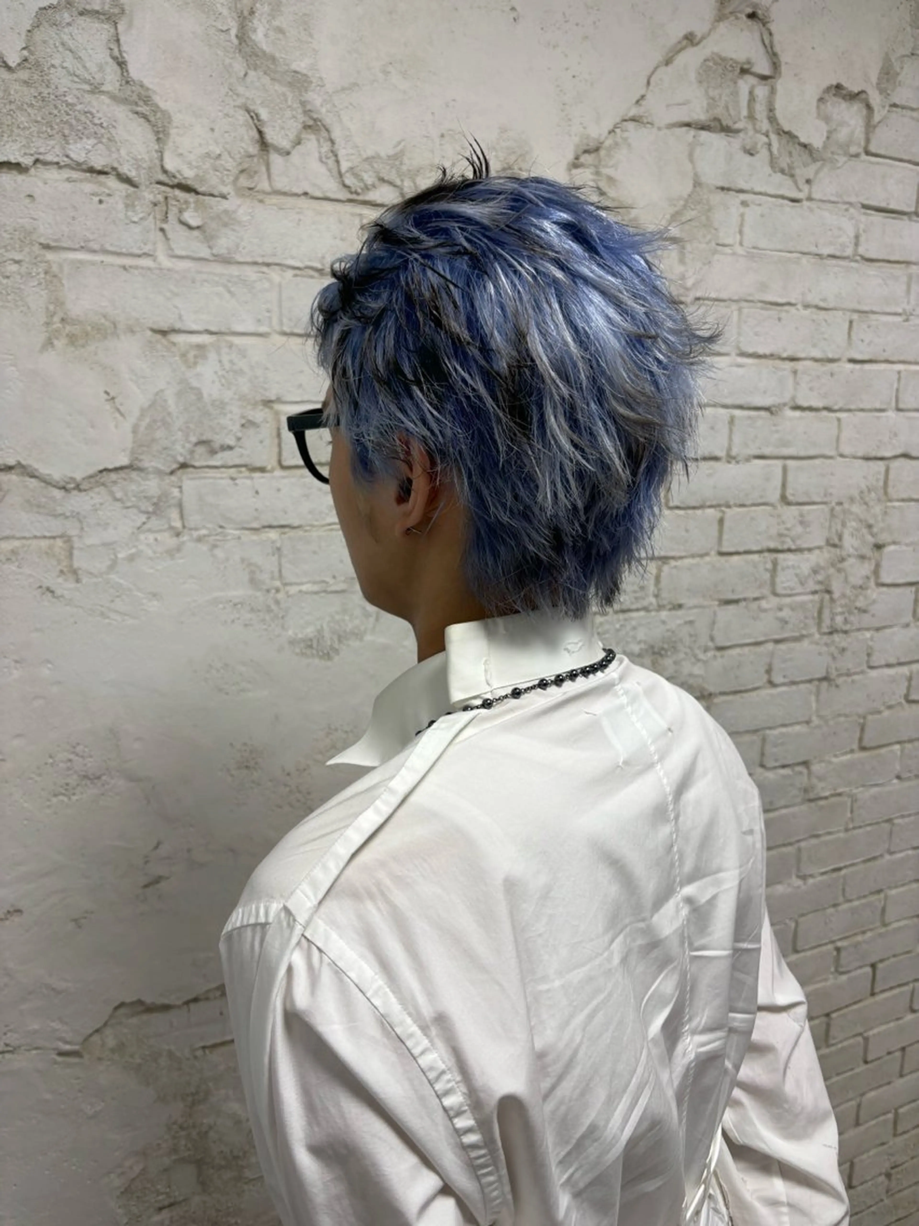 ショート カラー メンズ メンズブリーチ メンズハイトーン ブリーチ ブルーカラー ダブルカラー ヘアカラー 🌈難波🌈ベージュ カラー【ヒロム】のヘアスタイル