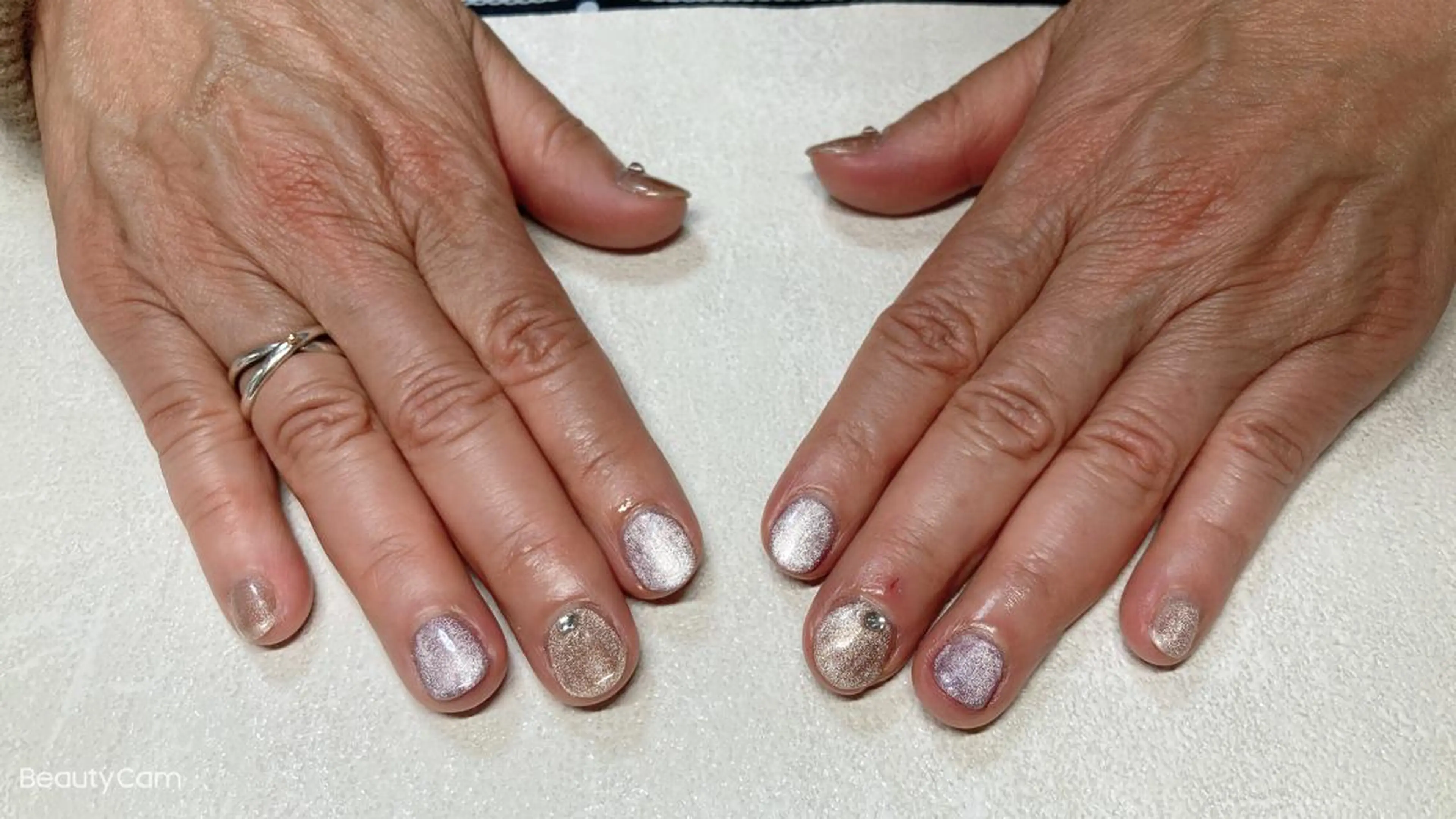 ネイル ewt miniのマツエク・マツパデザイン