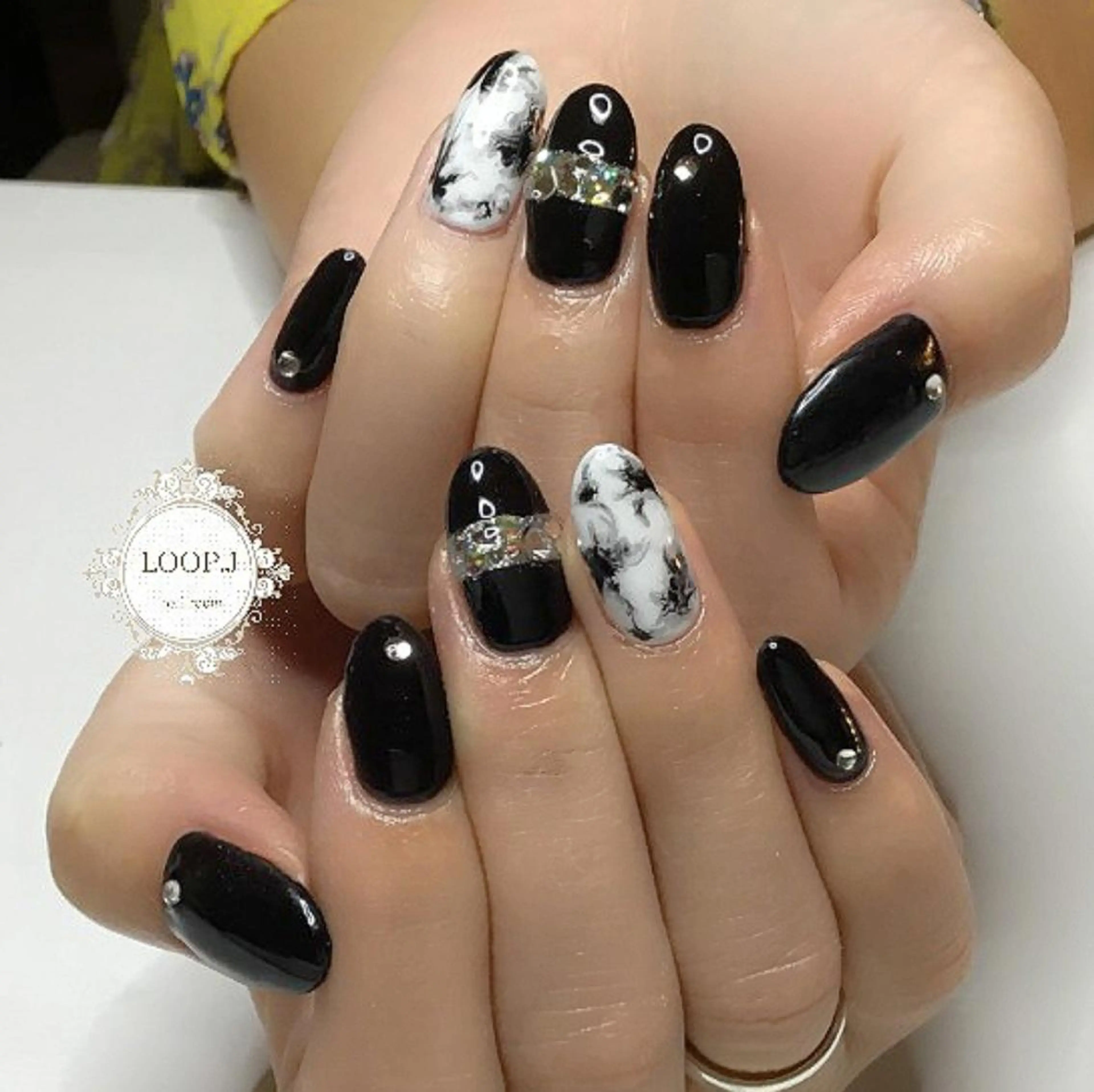 セミロング ネイル ハンドネイル おおくぼ めぐみのネイルデザイン