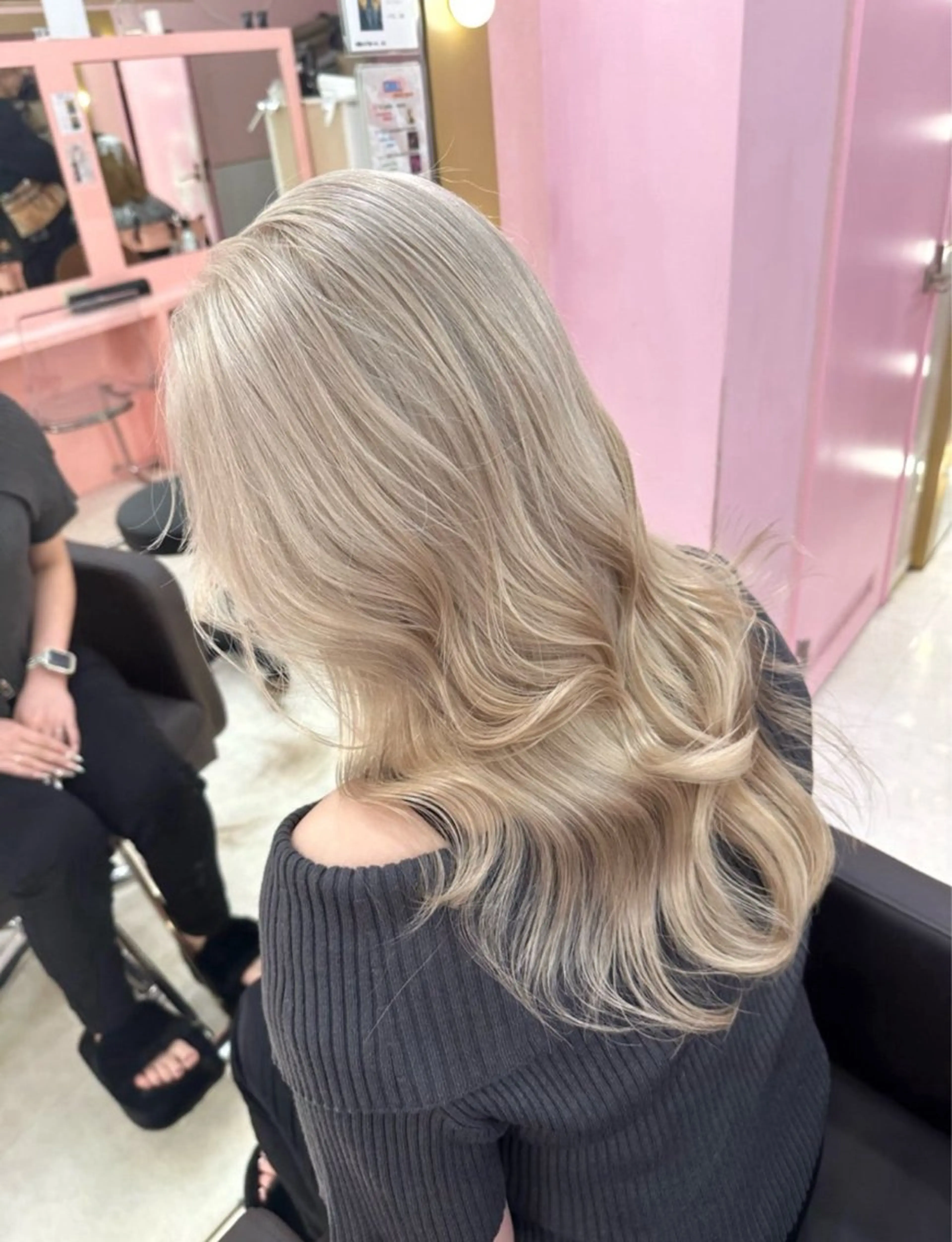 ロング カラー ヘアカラー トリートメント 🦋艶髪ハイトーン KOKI🦋のヘアスタイル