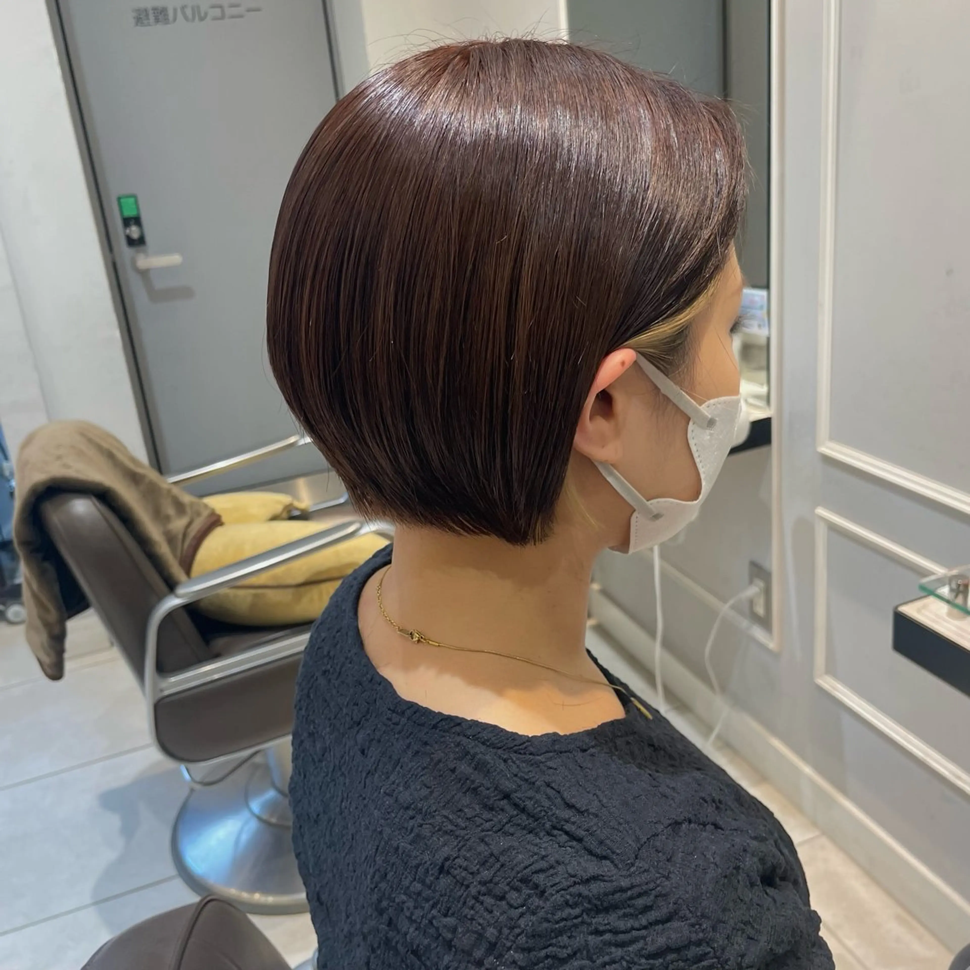 ショート 🩶赤み消しカラー 🐈‍⬛荻野美思🐾のヘアスタイル