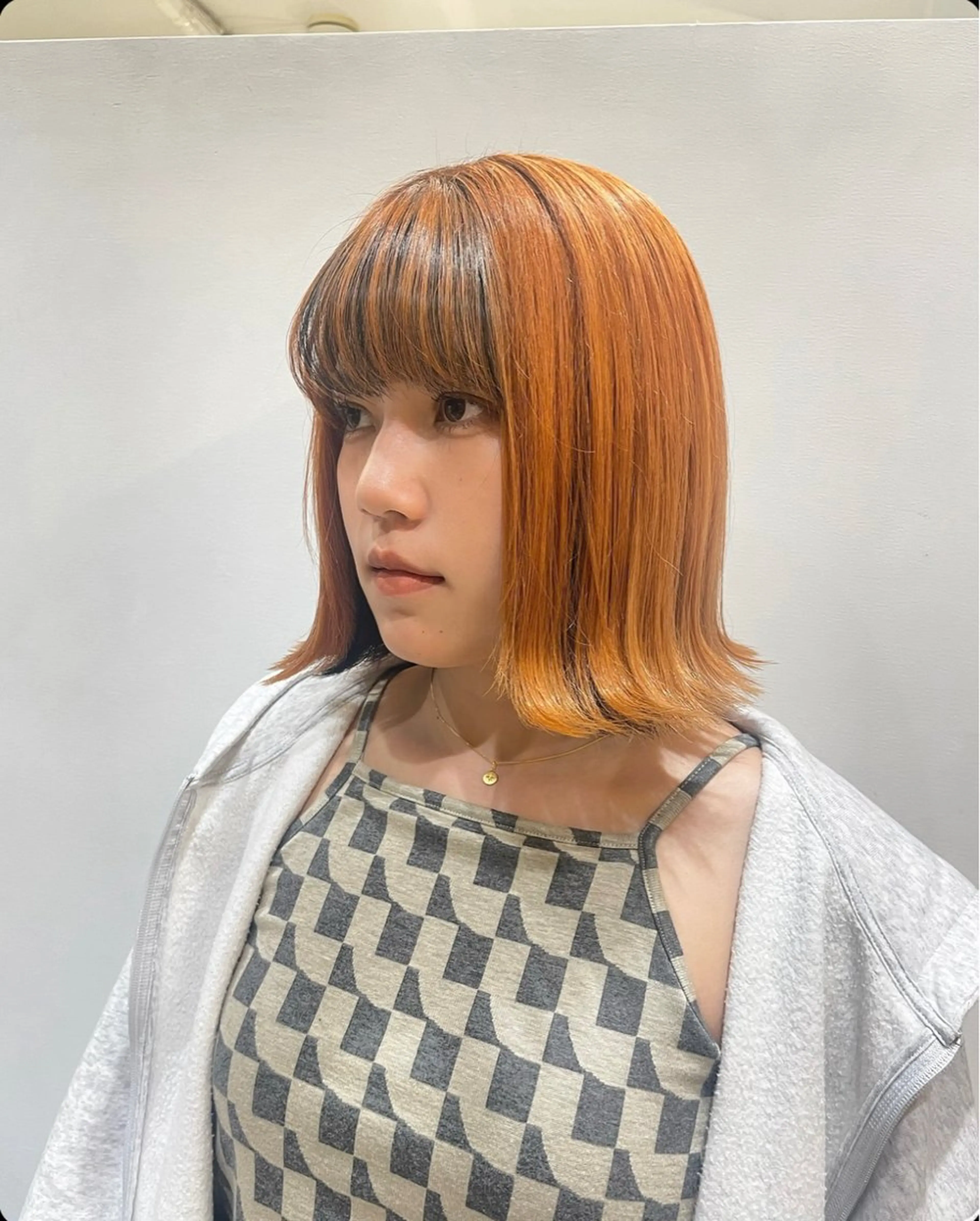 ミディアム カラー インナーカラー オレンジ ボブ カット ヘアカラー たかいわ みきのヘアスタイル