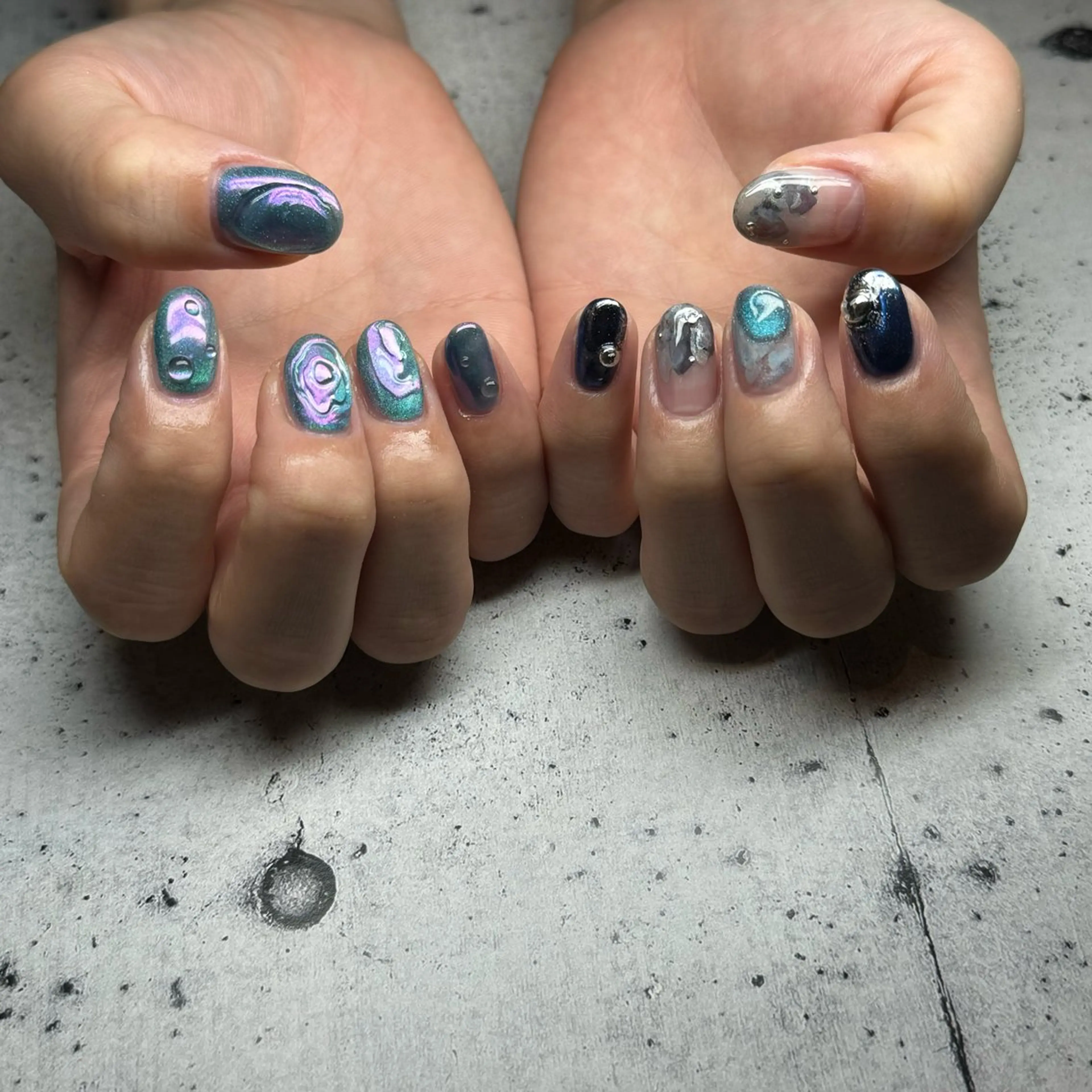 ネイル 夏ネイル ハンドネイル 𝐫𝐚𝐢 𝐧𝐚𝐢𝐥の眉毛・アイブロウイメージ