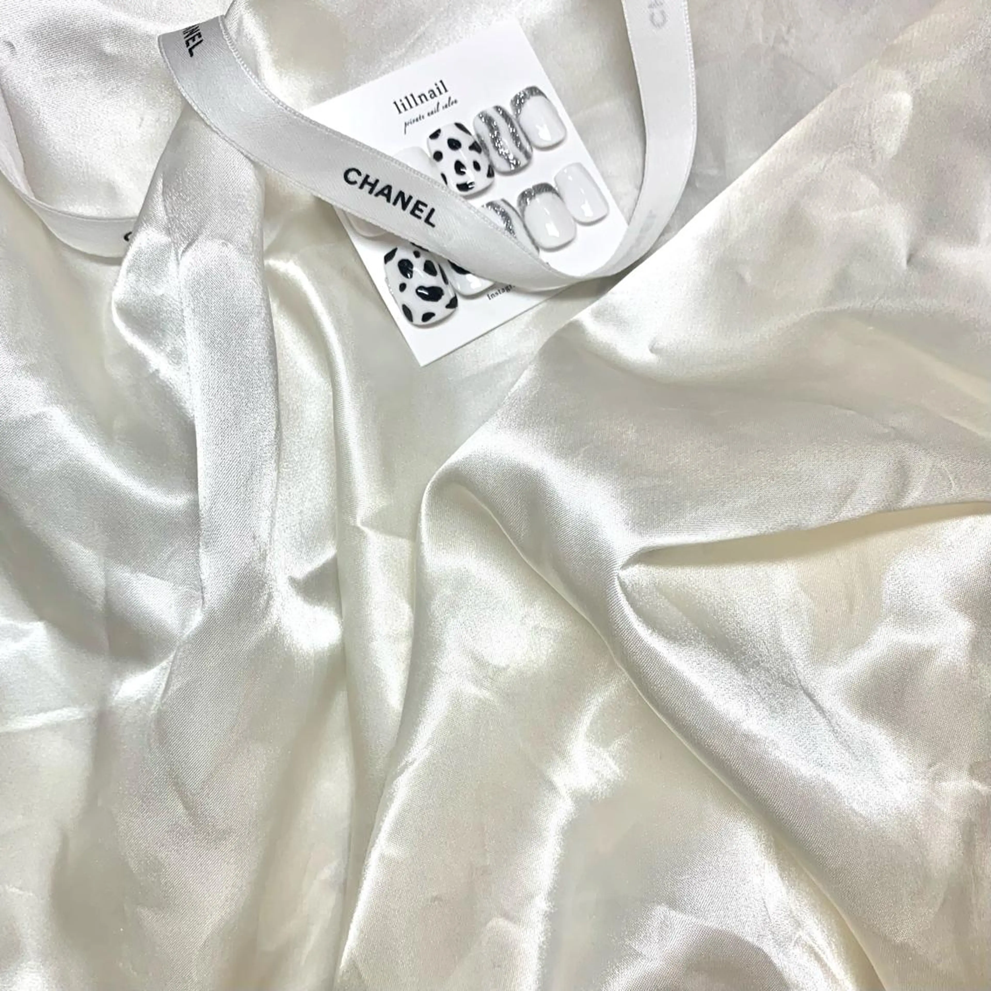 pllia beautyのネイルデザイン