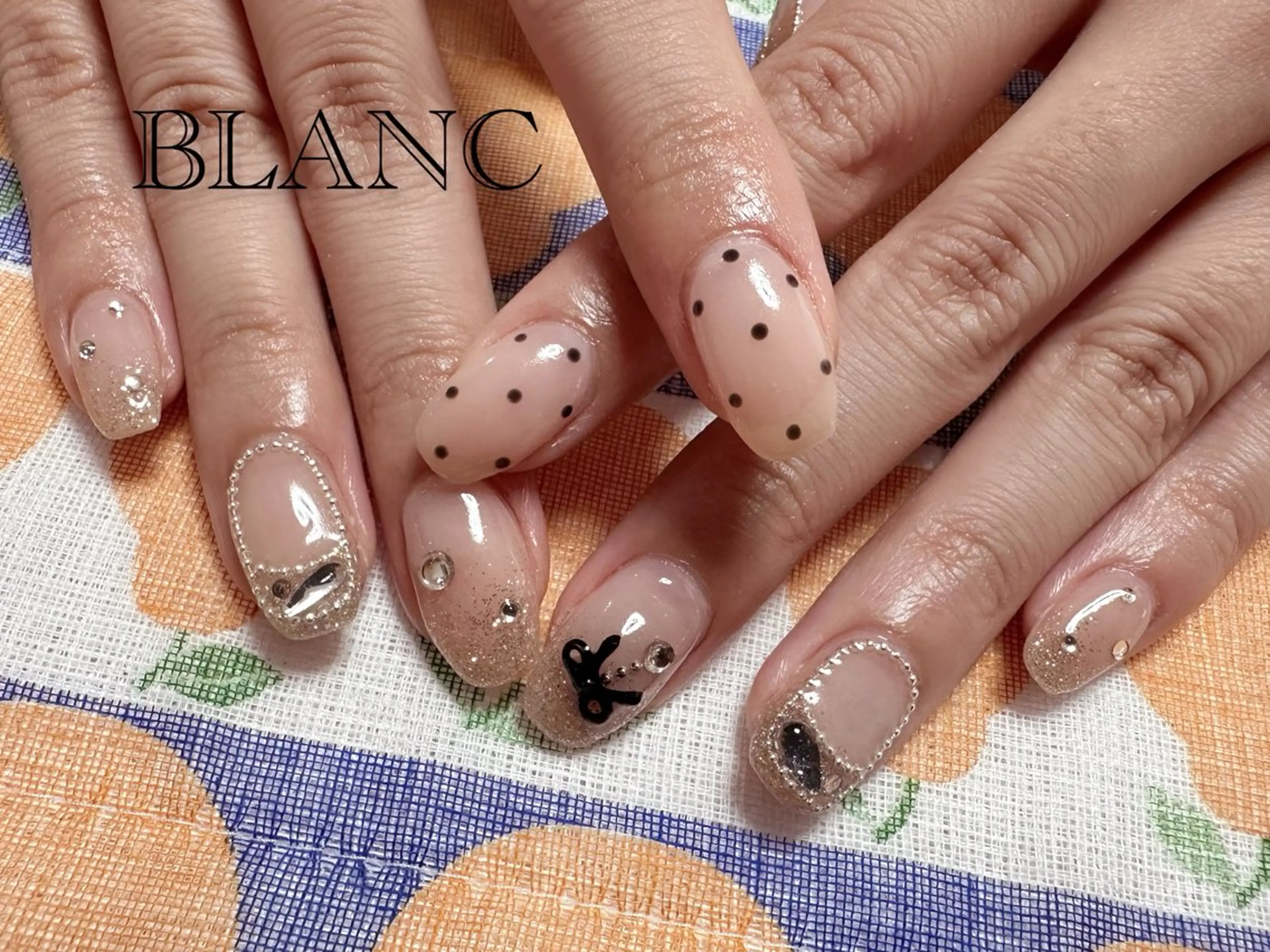 ネイル 長さ出し グラデーション 持ち込み ニュアンスネイル ワンカラーネイル ハンドネイル BLANC （ブラン）のネイルデザイン
