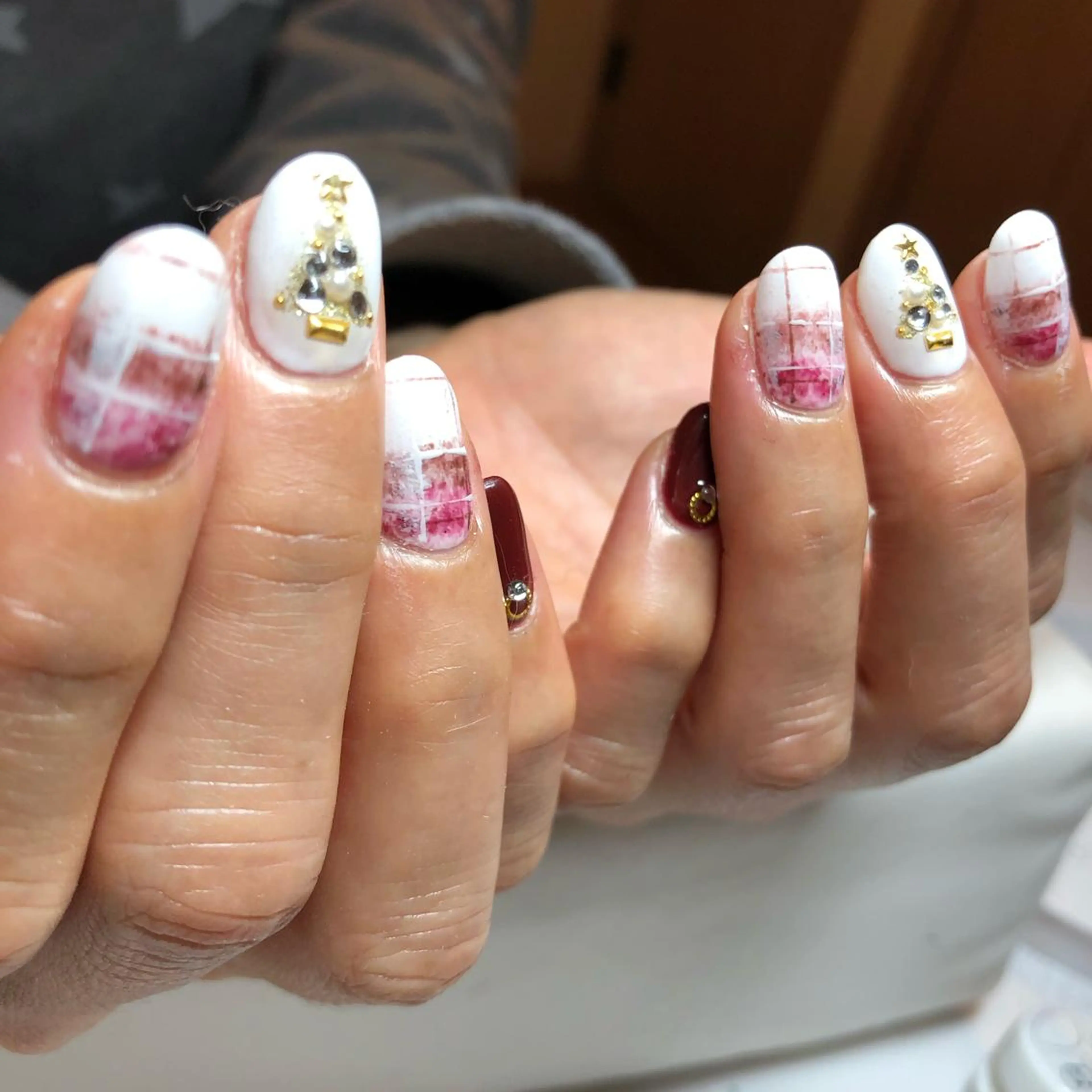 ネイル 冬ネイル クリスマス maggienail所属・Maggie Nagisaのネイルデザイン