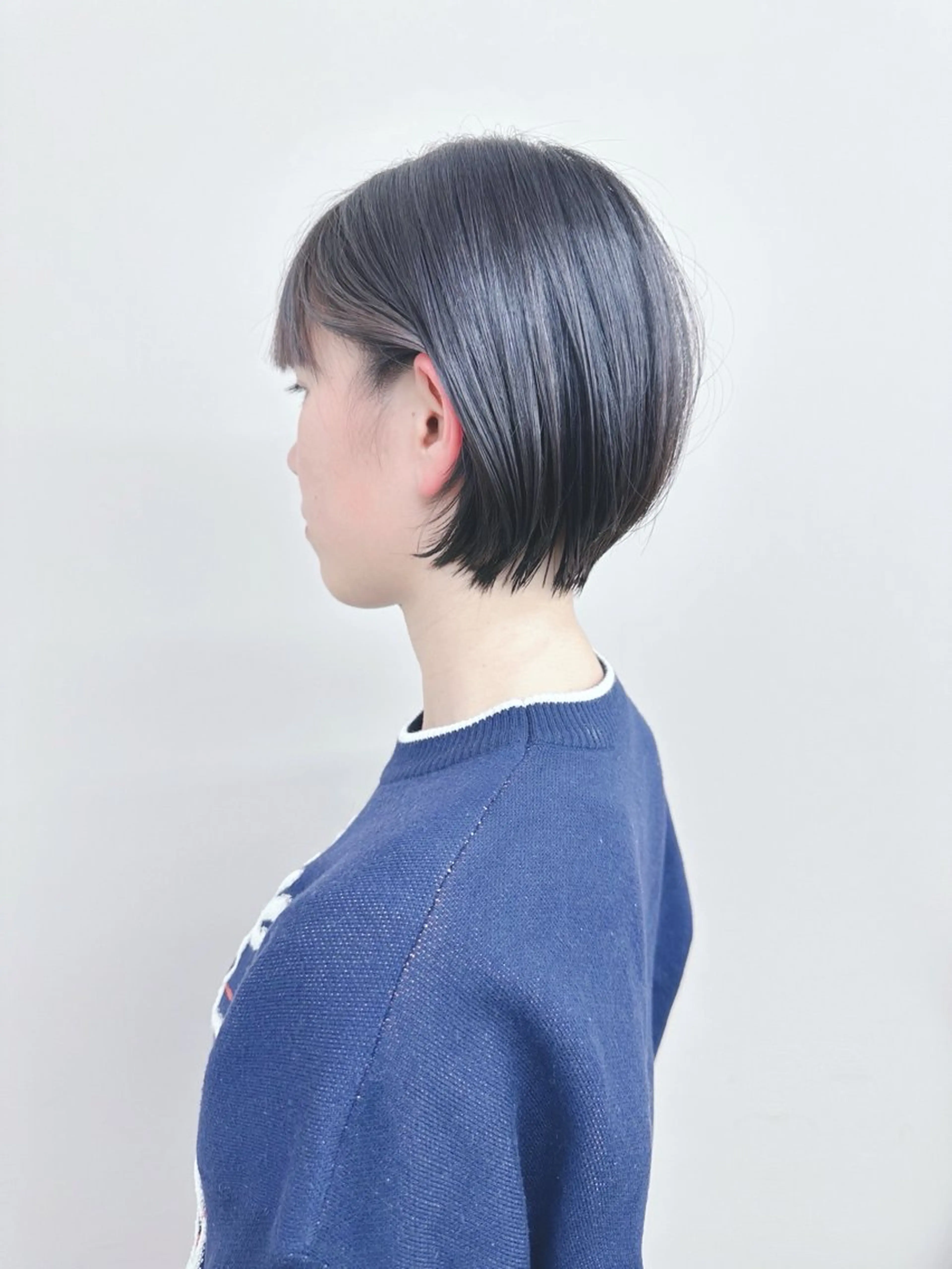 ショート カット とうい/パーマボブ/ くせ毛/丸みボブのヘアスタイル