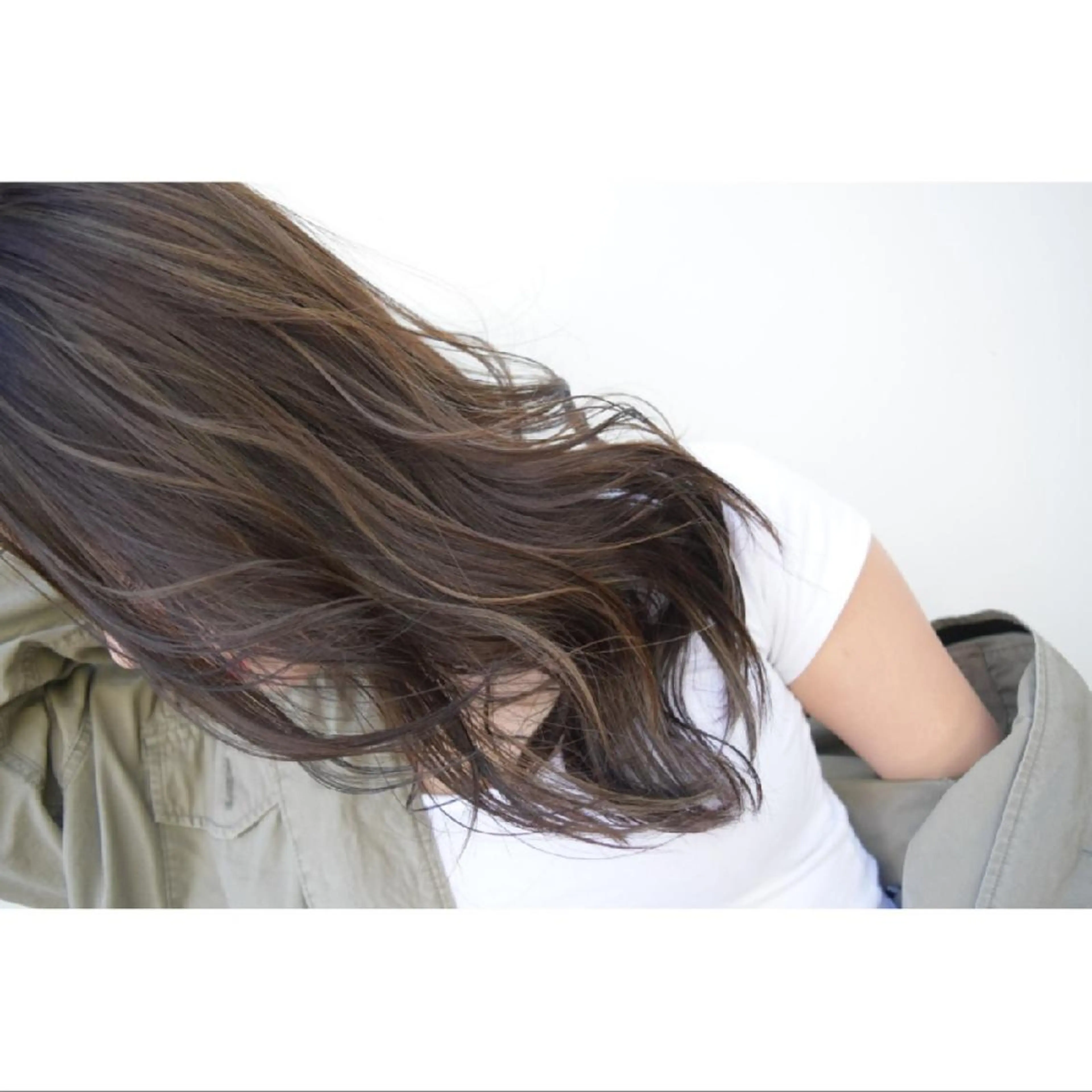 セミロング ヘアアレンジ カラー ハイライトカラー ハイライト iloli　メニューの無い美容室所属・iloli代表　前田 雄也　のヘアスタイル