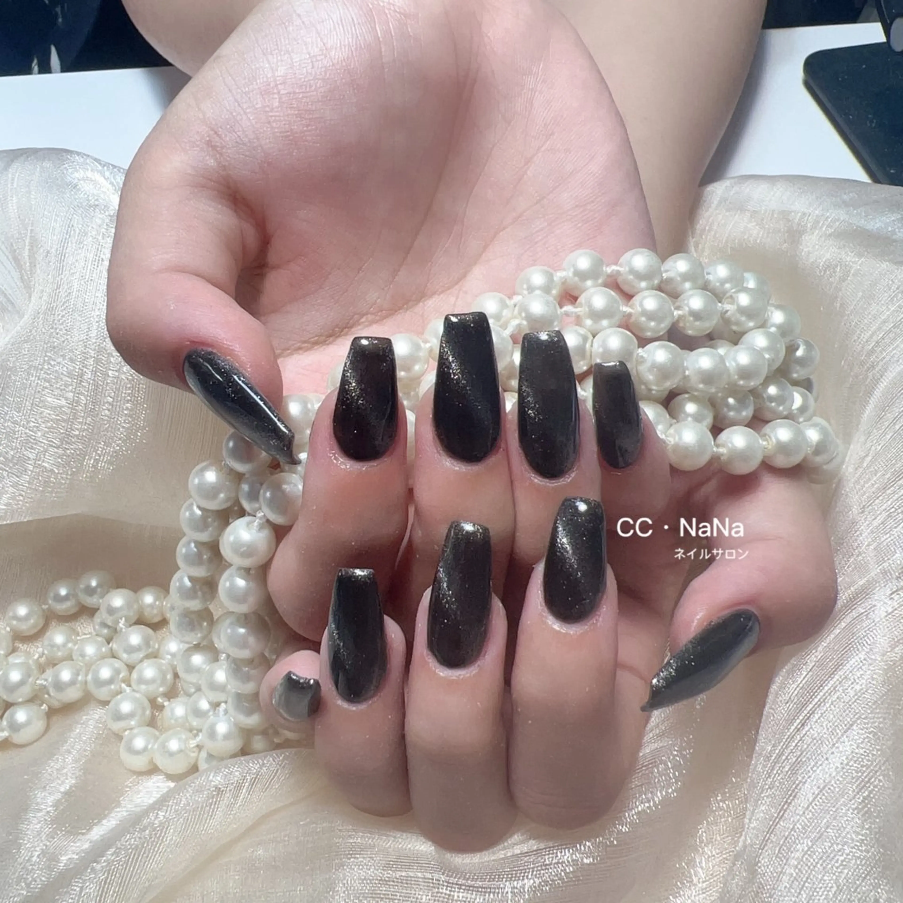 ネイル マグネットネイル ハンドネイル 💎CC・NaNa 韓国風ネイル🌙のネイルデザイン