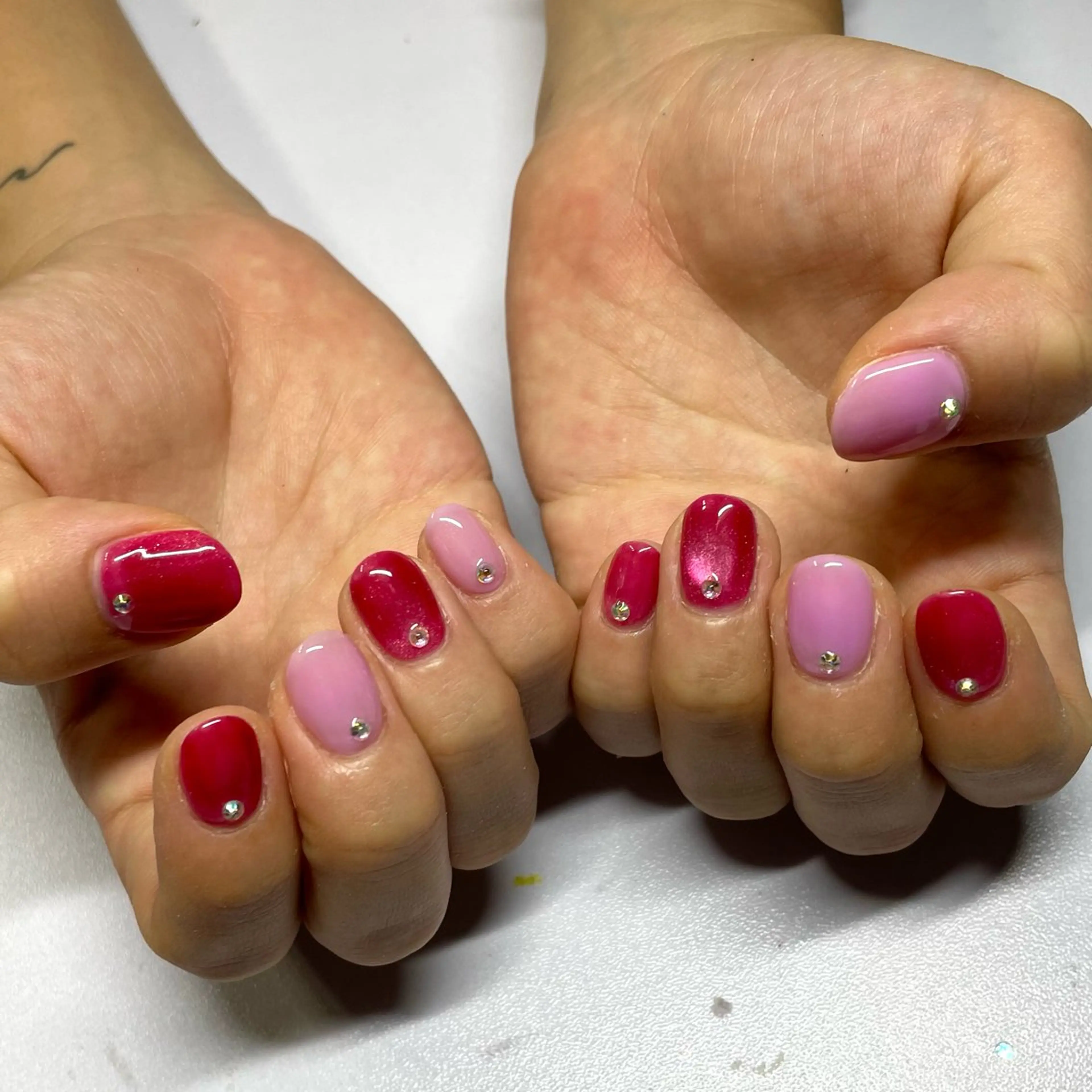 ネイル マグネットネイル IROHA NAIL 横山佳那のネイルデザイン