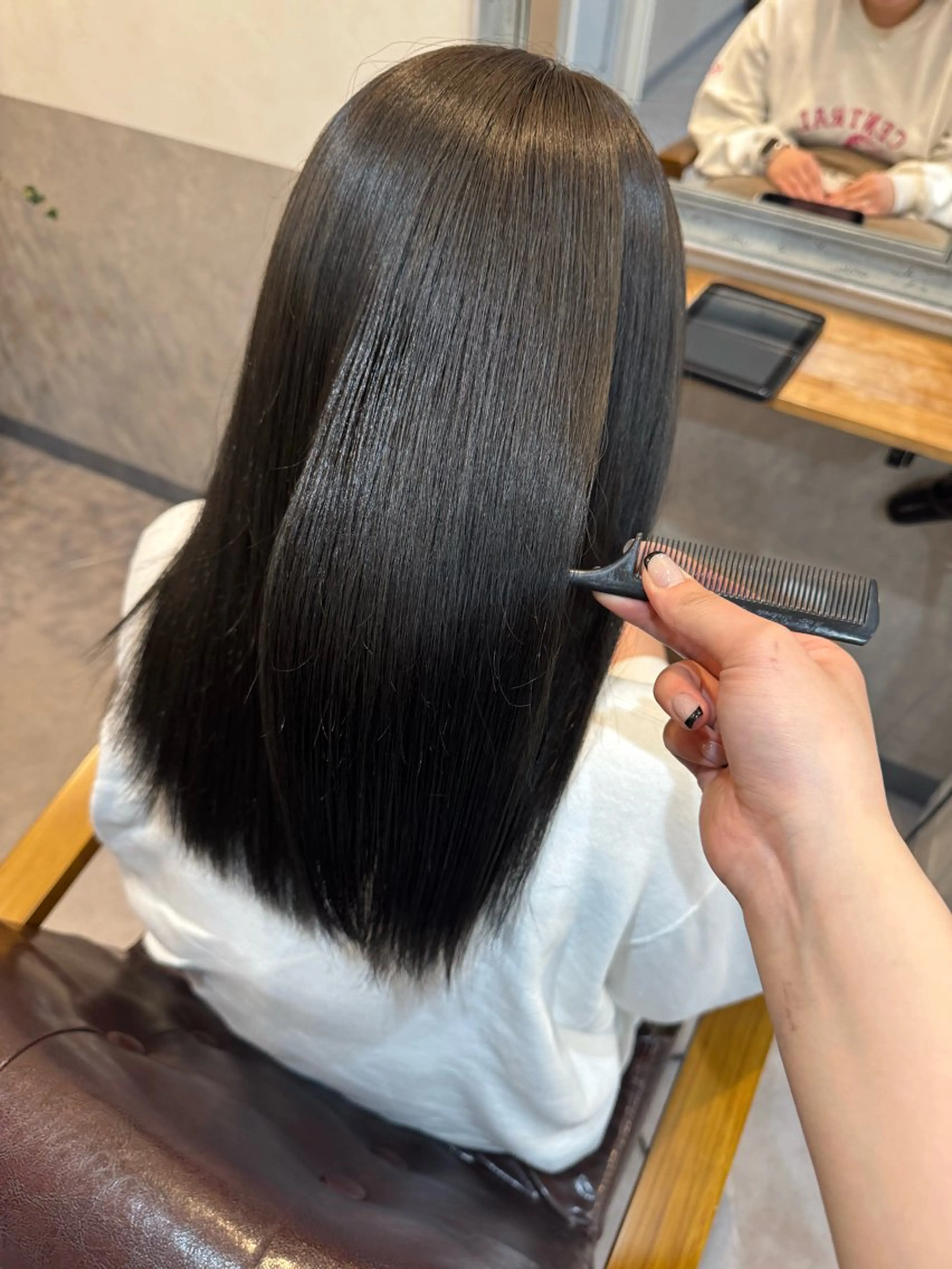 ミディアム カラー 黒髪 ブルーカラー ブルーブラック 透明感カラー 松戸 Nerine 【ネリネ】かえでのヘアスタイル