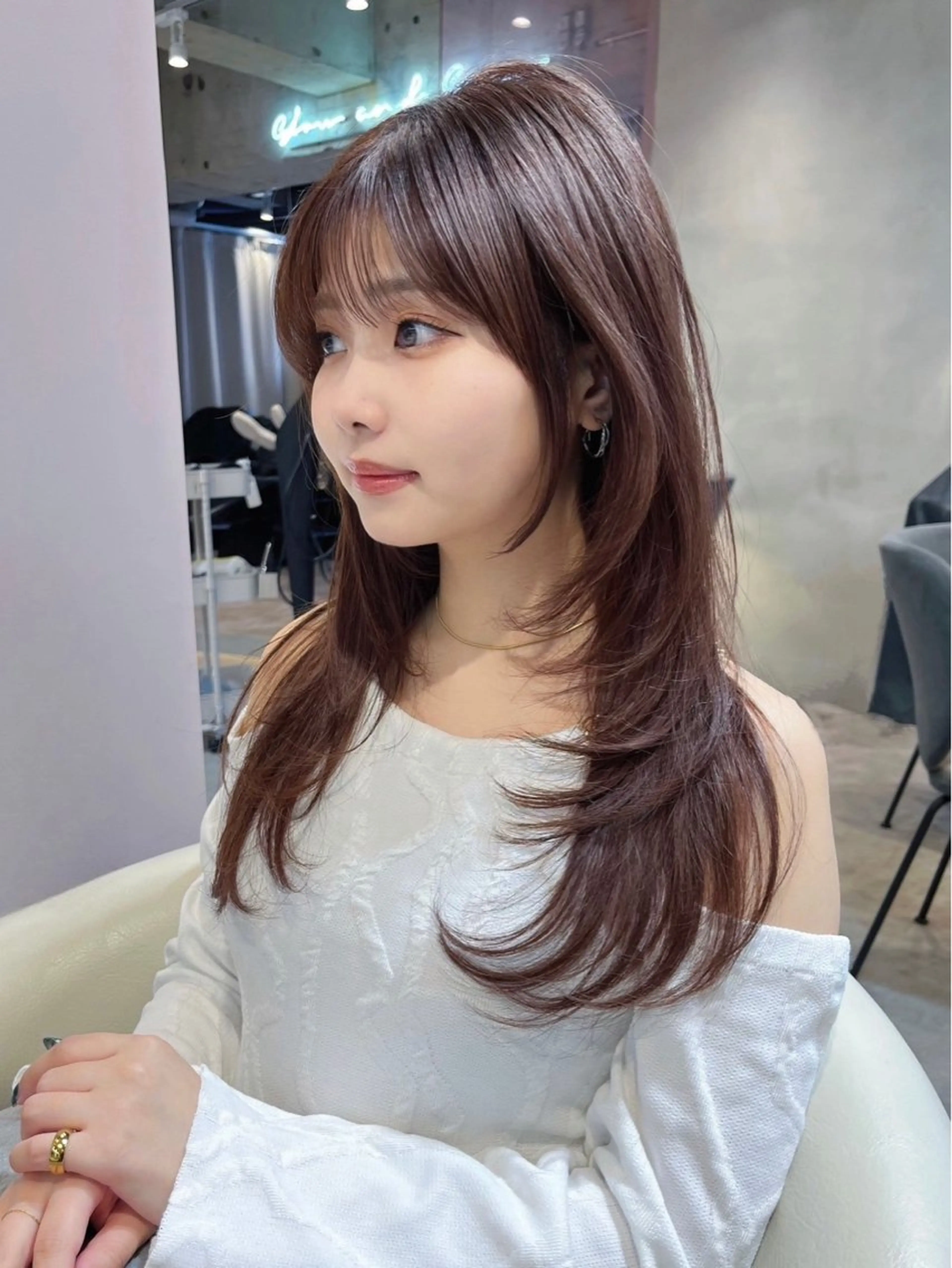 ロング 新井 望乃果のヘアスタイル