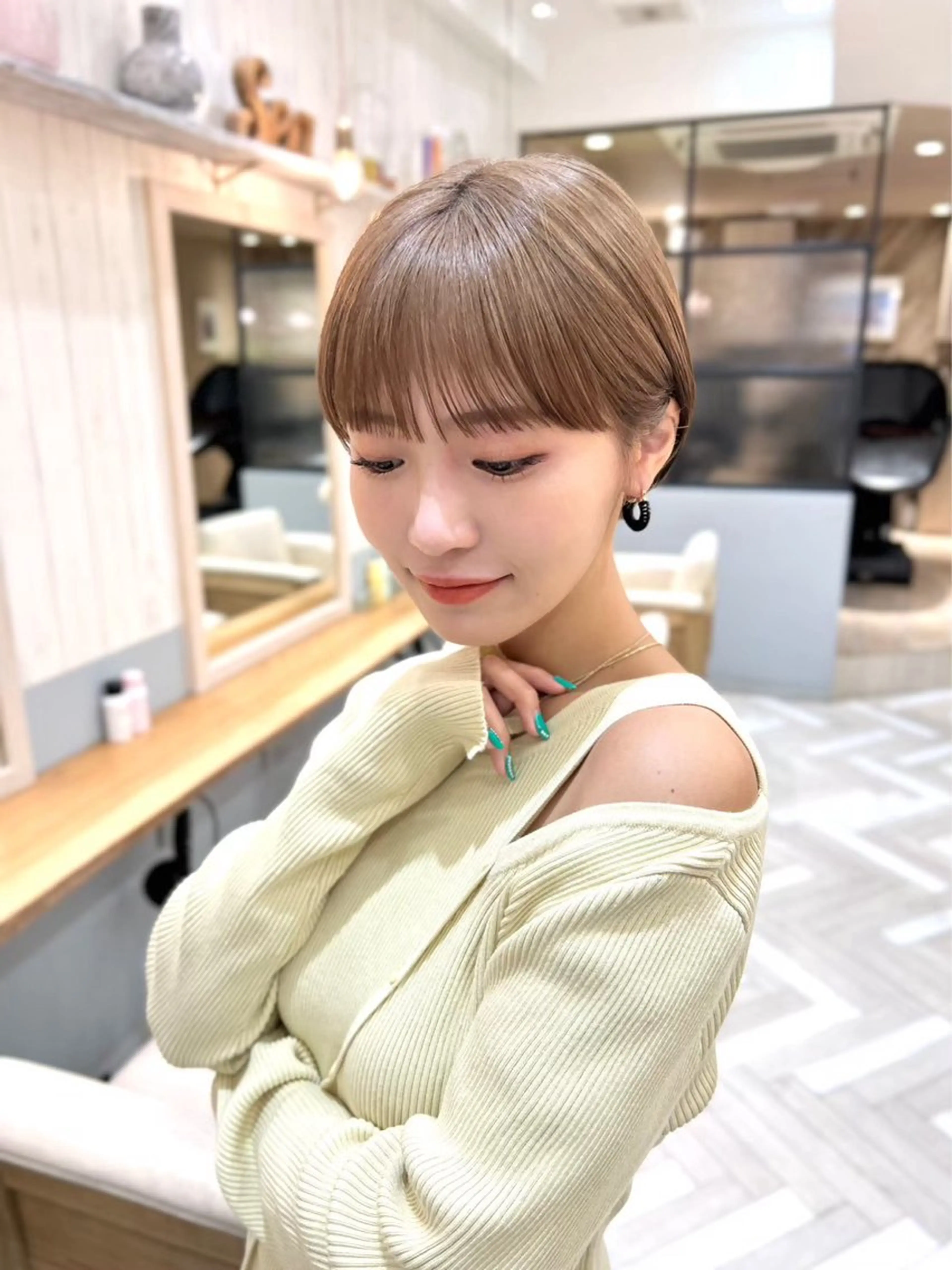 ショート ボブ ハイライト 髪質改善 レイヤーカット ショートヘア 髪質改善サロン Sea shinjuku 新宿南口所属・✨韓国ボブ/ショート ✨️髪質改善/ナナミのヘアスタイル