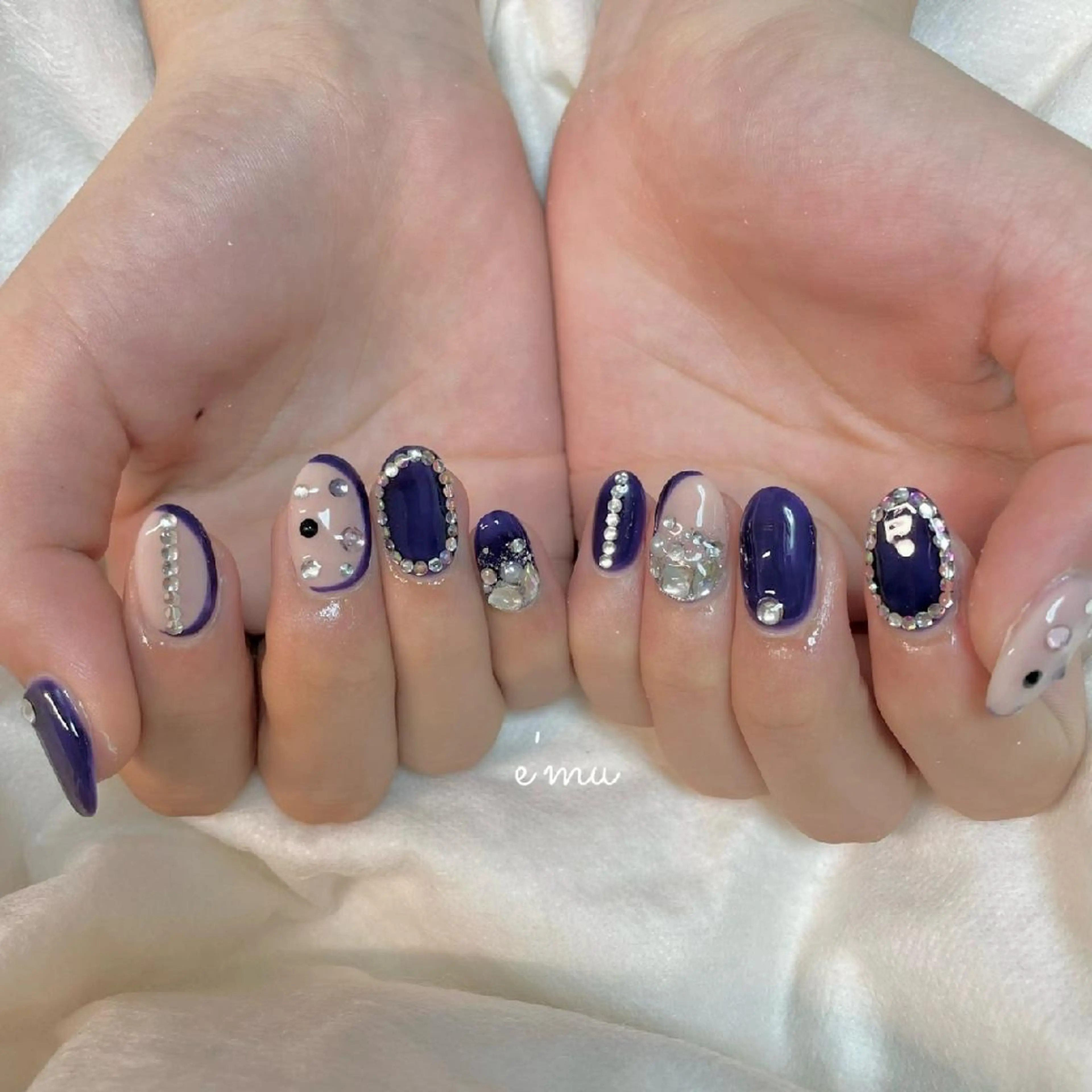 ネイル キラキラネイル ニュアンスネイル nail salon e'mu💐のネイルデザイン