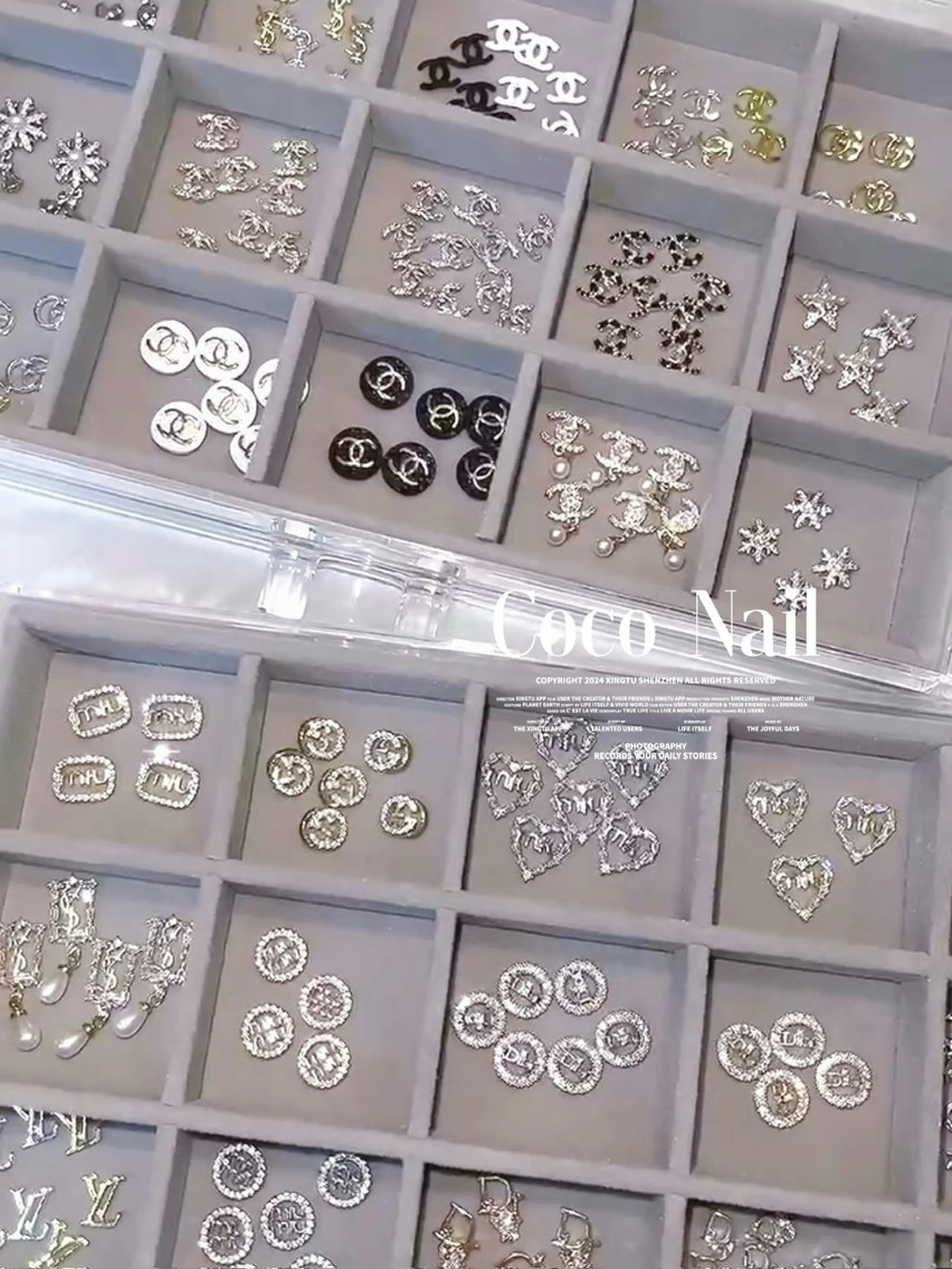 ネイル ストーンネイル Nail Studio 331のネイルデザイン