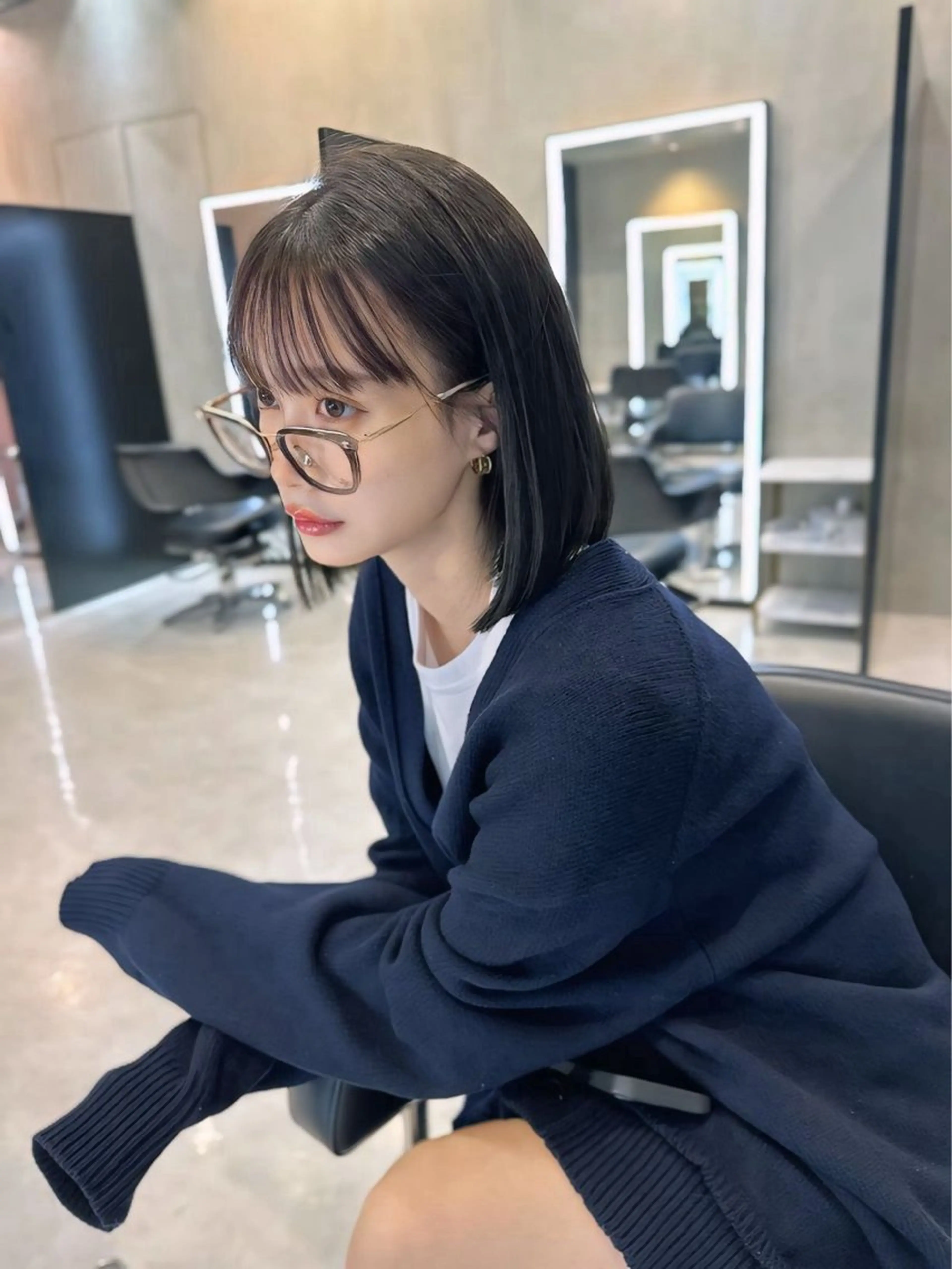 ミディアム カラー カット ヘアカラー トリートメント 韓国ヘア🇰🇷 透明感カラー🩶のヘアスタイル