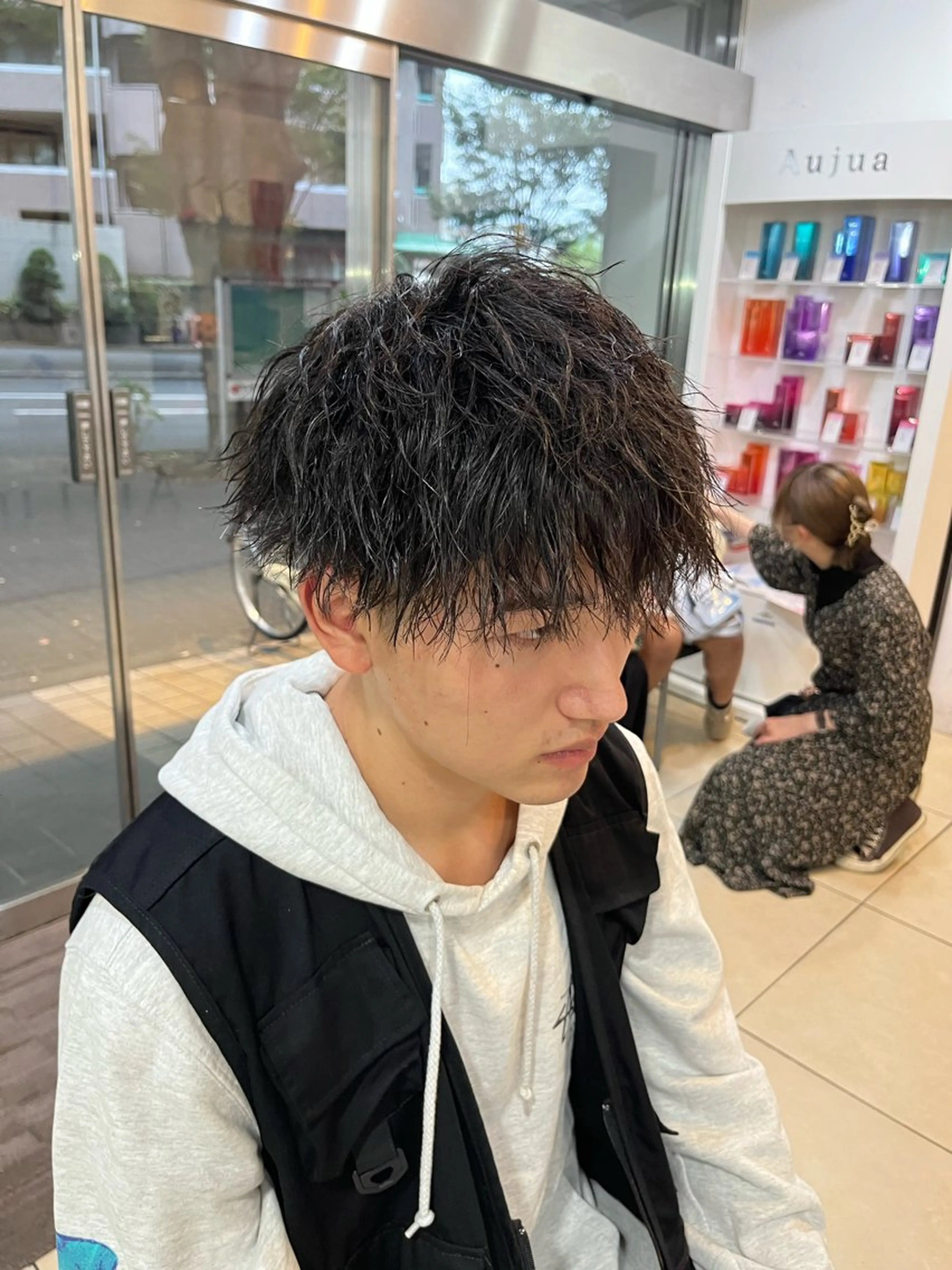 ショート パーマ メンズ マッシュ メンズパーマ ツイストスパイラルパーマ スパイラルパーマ カット パーマ カルマ・ニュアンス パーマ　須田龍世のヘアスタイル