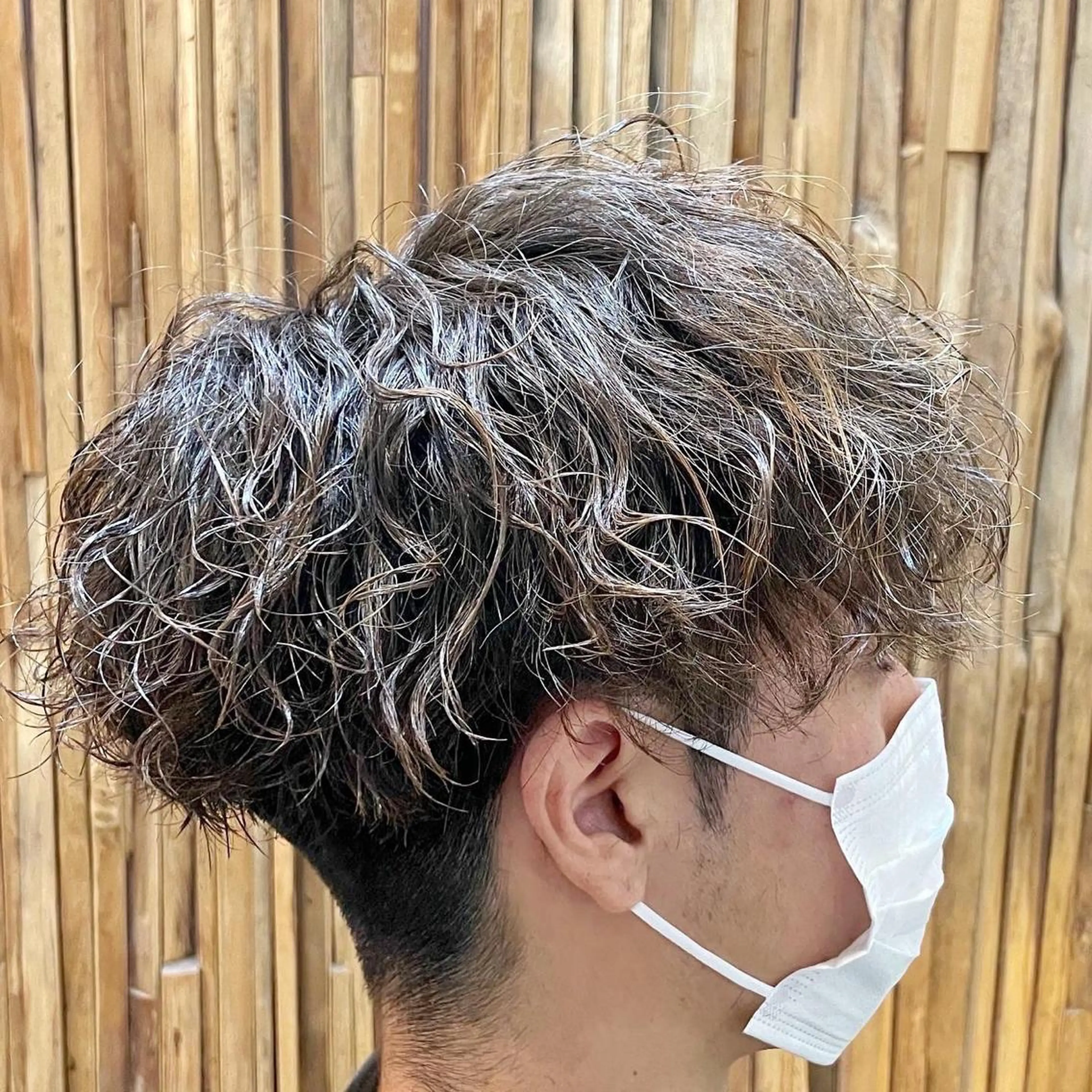ショート パーマ メンズ メンズパーマ ツイストスパイラルパーマ スパイラルパーマ カット パーマ トリートメント メンズ/メンズパーマ /心斎橋/新地政紀のヘアスタイル