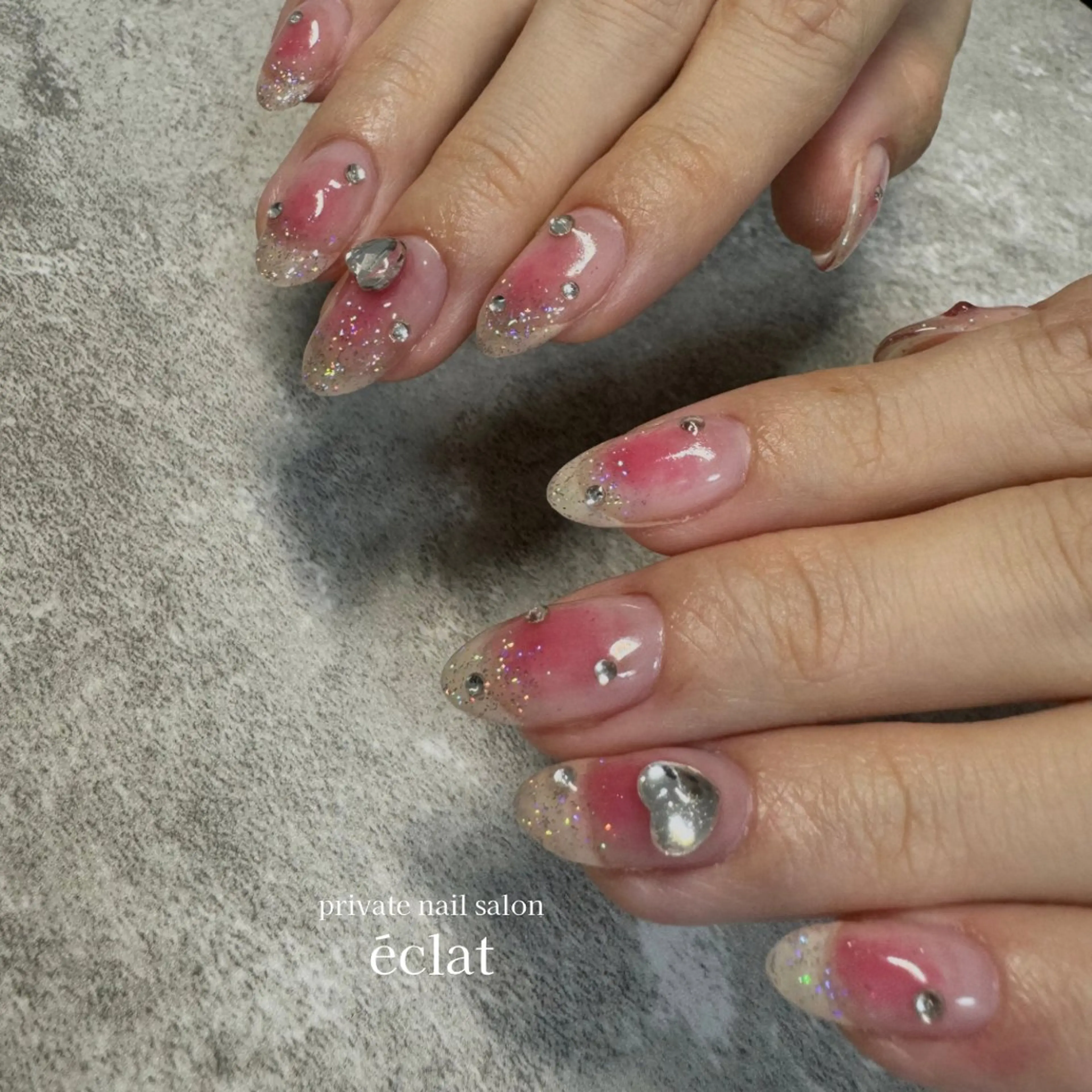 ネイル チークネイル ワンホンネイル nailsalon éclatのネイルデザイン