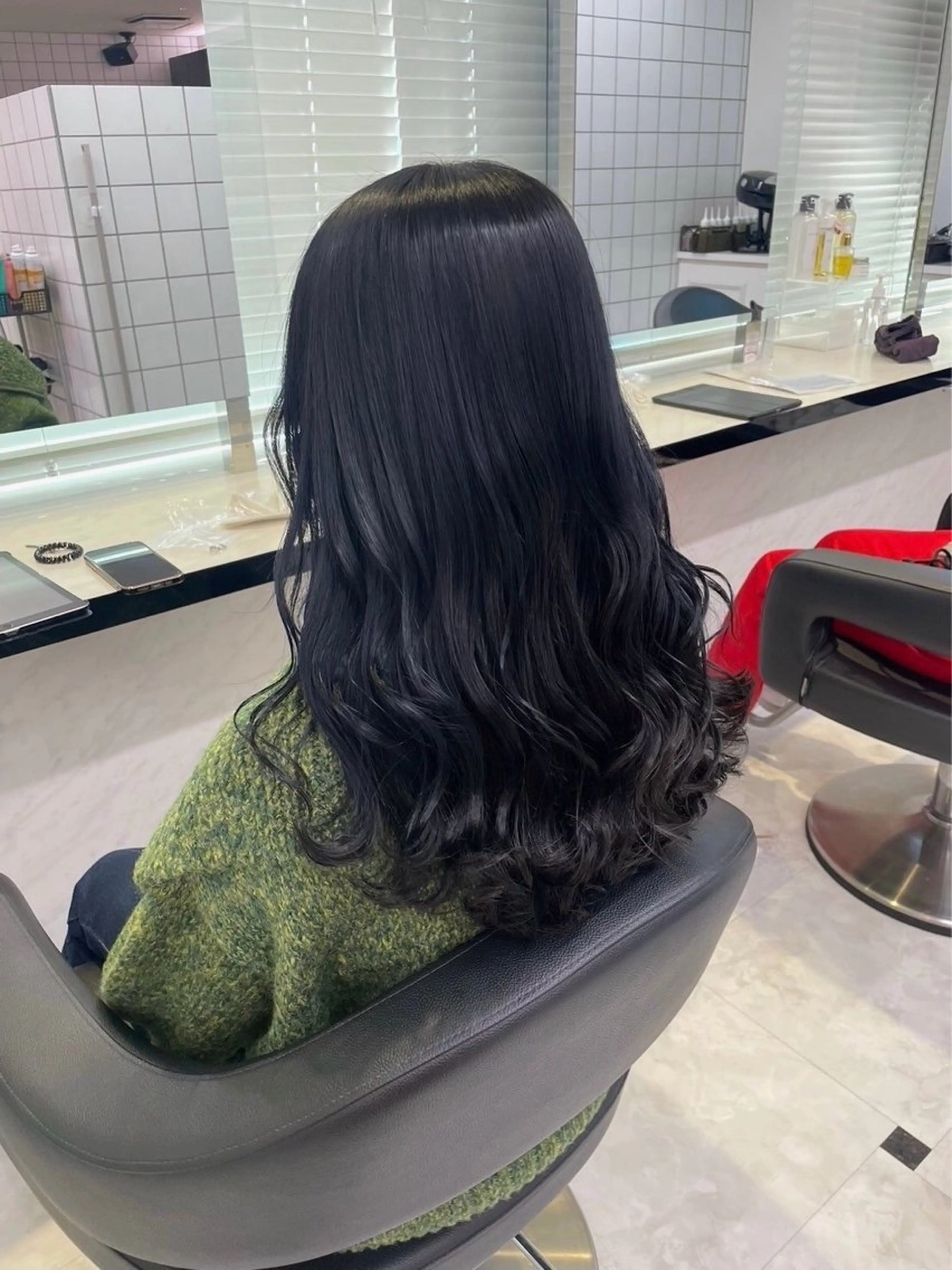 ロング カラー ヘアアレンジ 暗髪うる艶ヘア🫧 yumi🐈‍⬛🪽のヘアスタイル