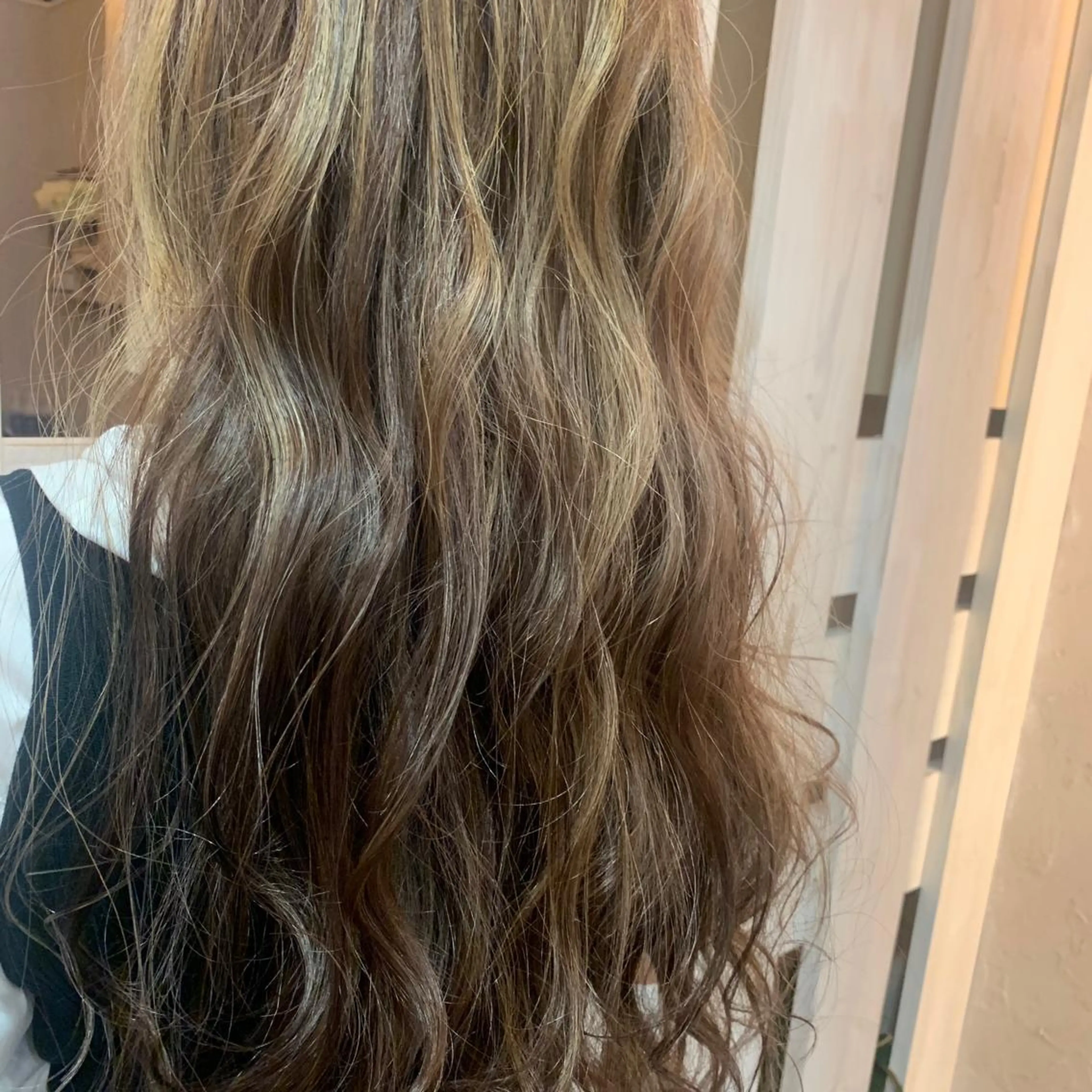 ロング ハイライト mono.所属・南茨/ヘッドスパ /カット/momoのヘアスタイル