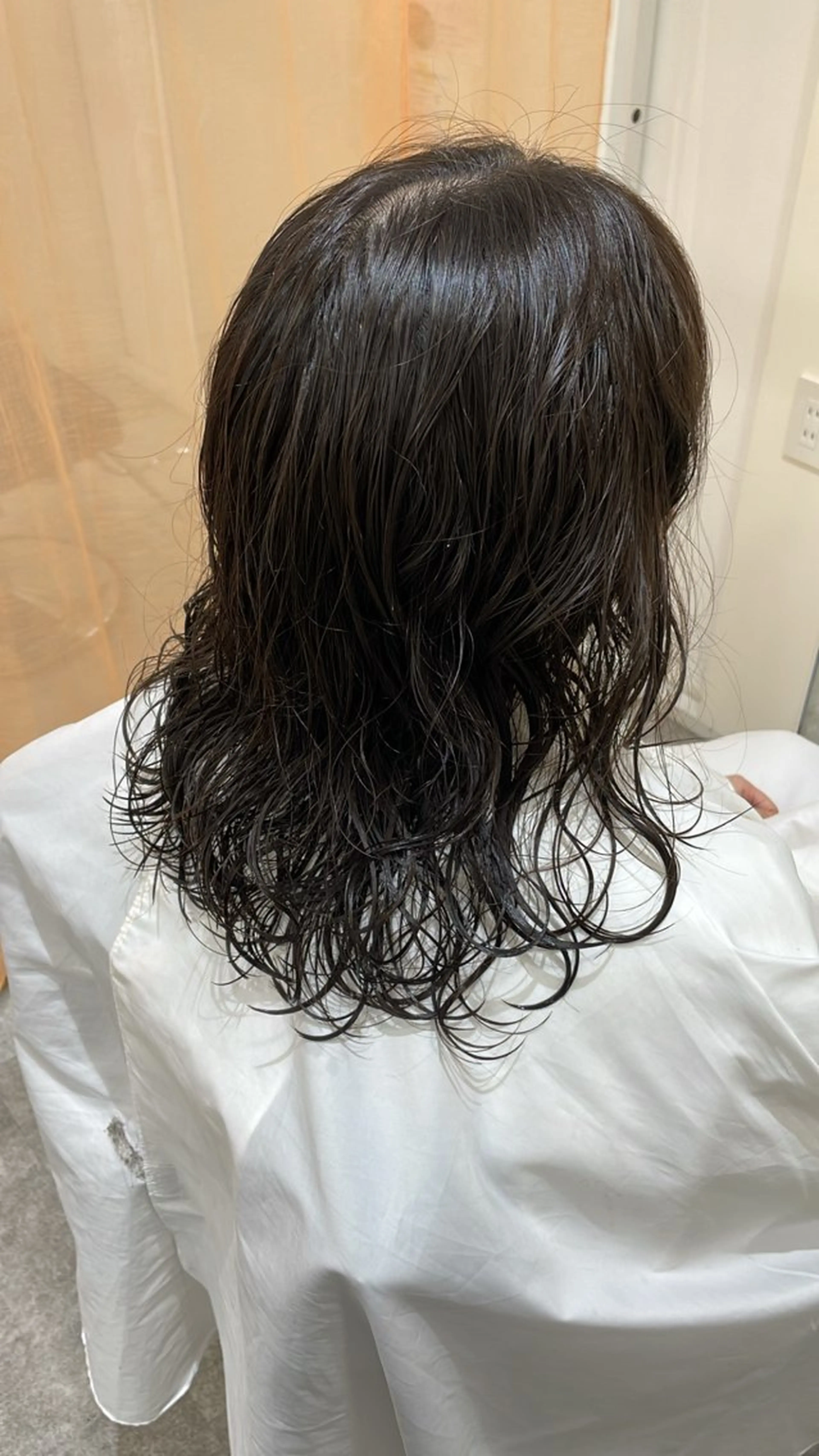 パーマ 内橋 咲耶のヘアスタイル