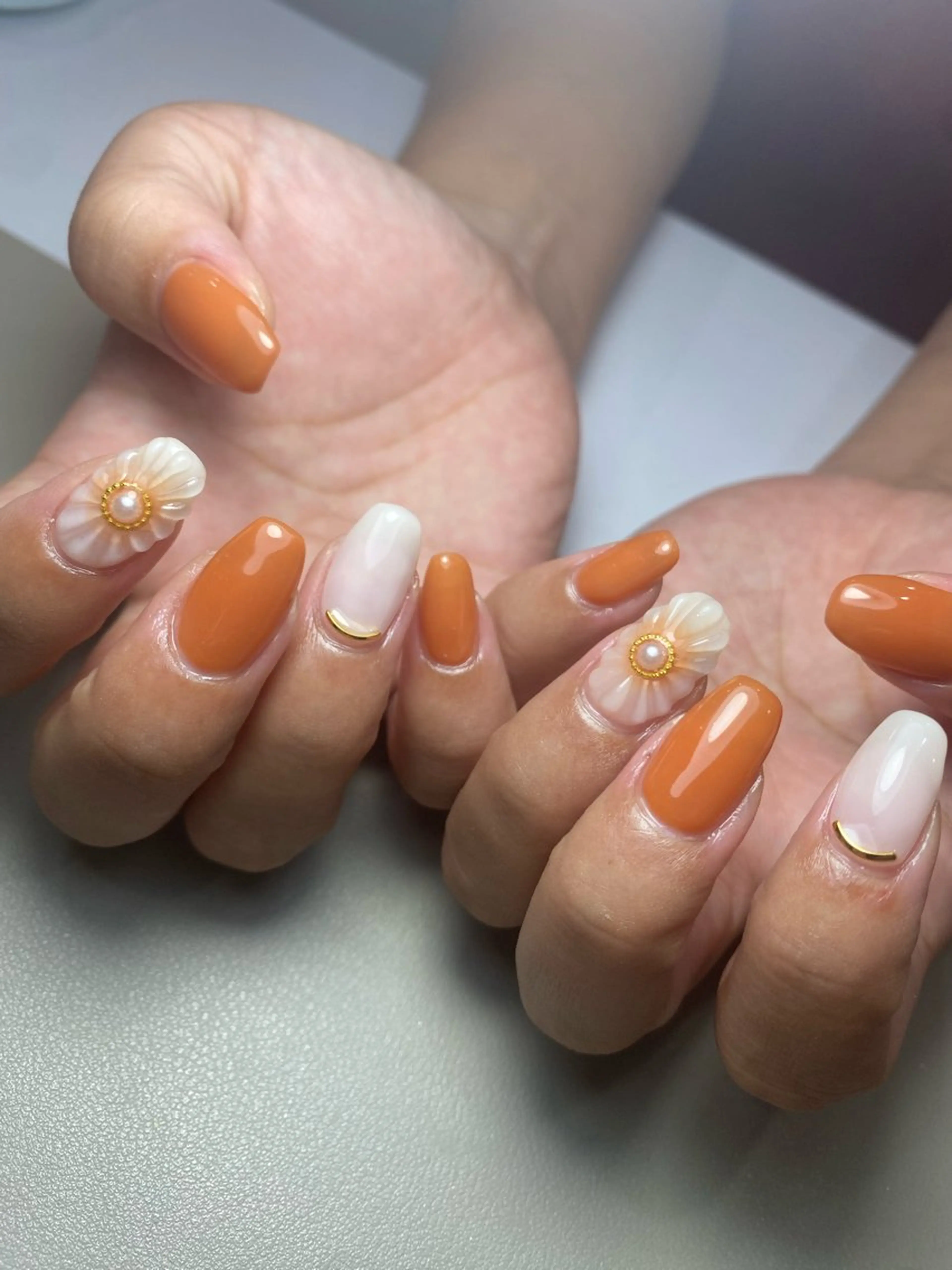 ネイル フラッシュネイル フレンチネイル ジェルネイル グラデーション ラメ(グリッター) ハンドネイル ハンドケア REILLY.　private nail salon所属・Marina 《REILLY.》のネイルデザイン