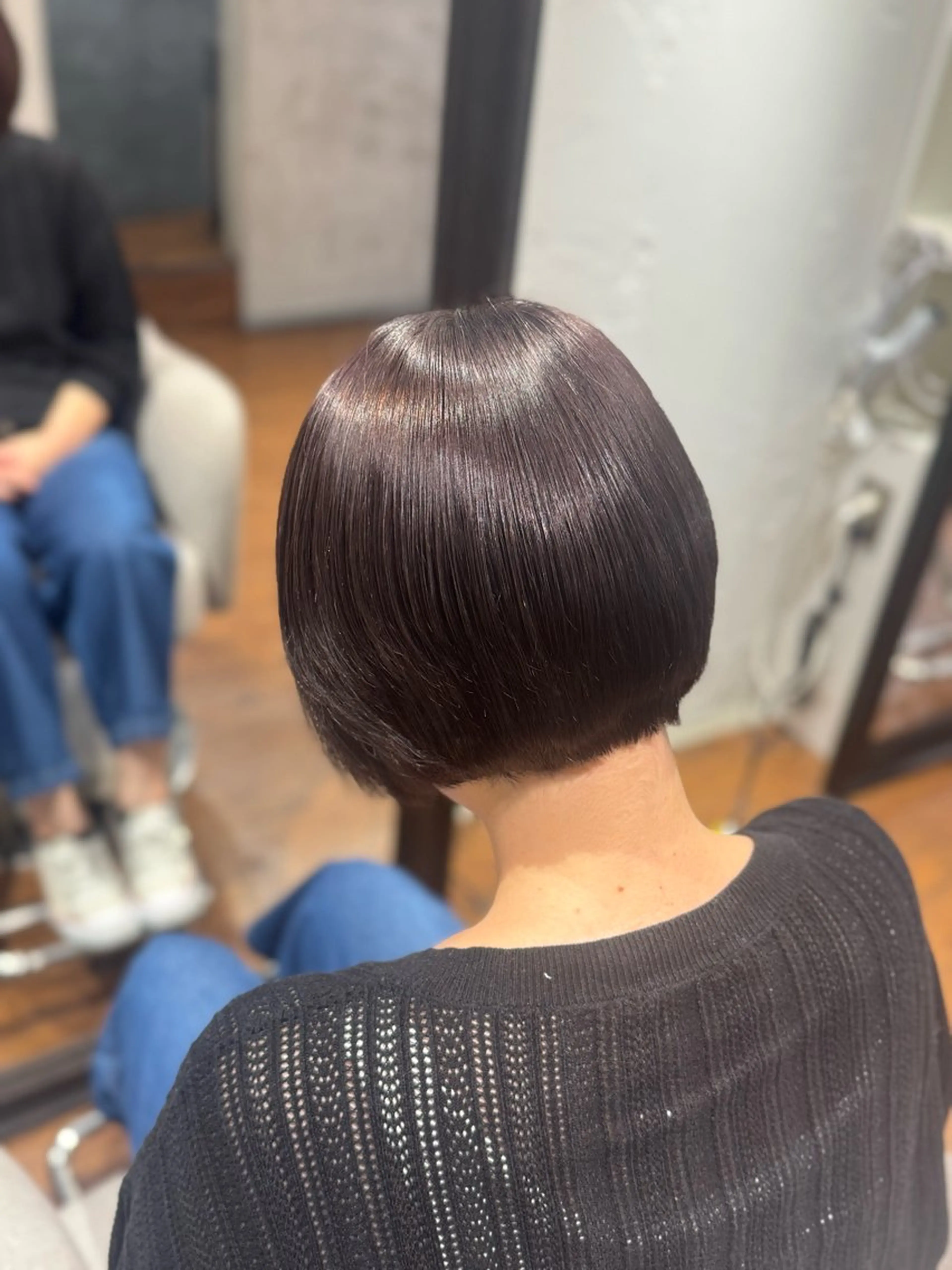 ショート カラー ベージュカラー グラデーションカラー ルビー ボブ カット ヘアカラー 𩵋住 佳帆のヘアスタイル