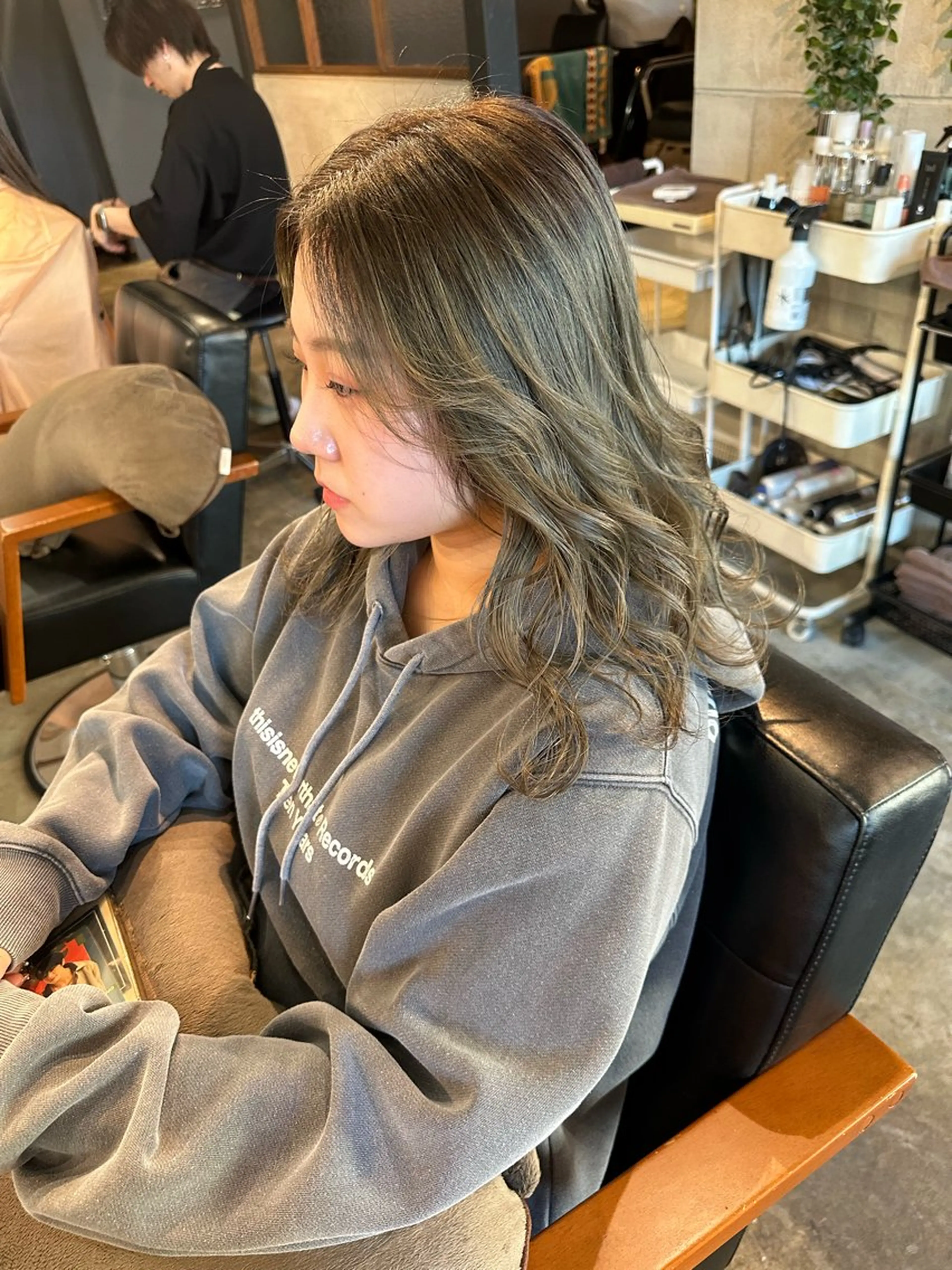 セミロング ヘアカラー Baby美容師 Ninaのヘアスタイル
