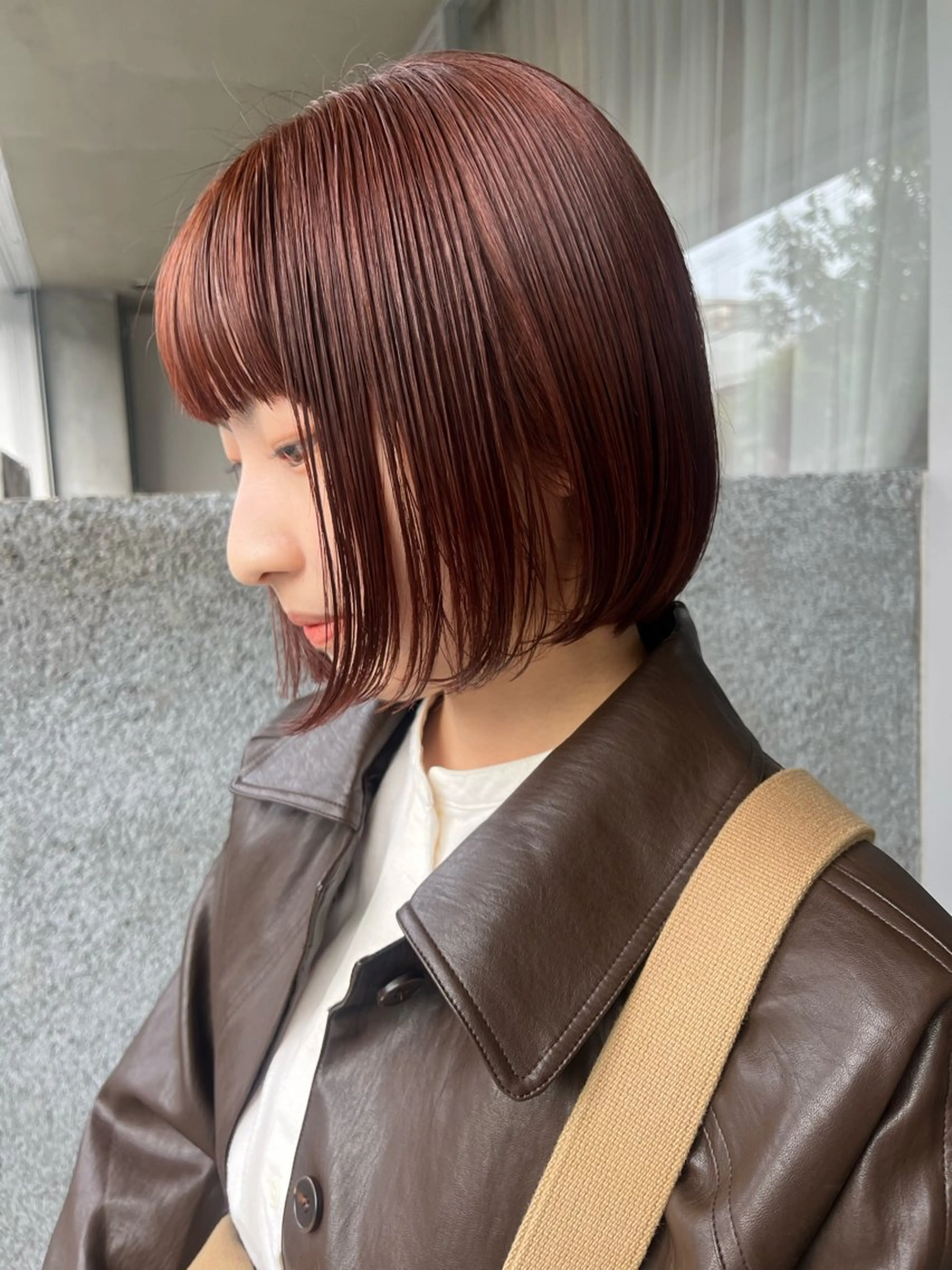 ミディアム 藤井 美歩/赤髪のヘアスタイル