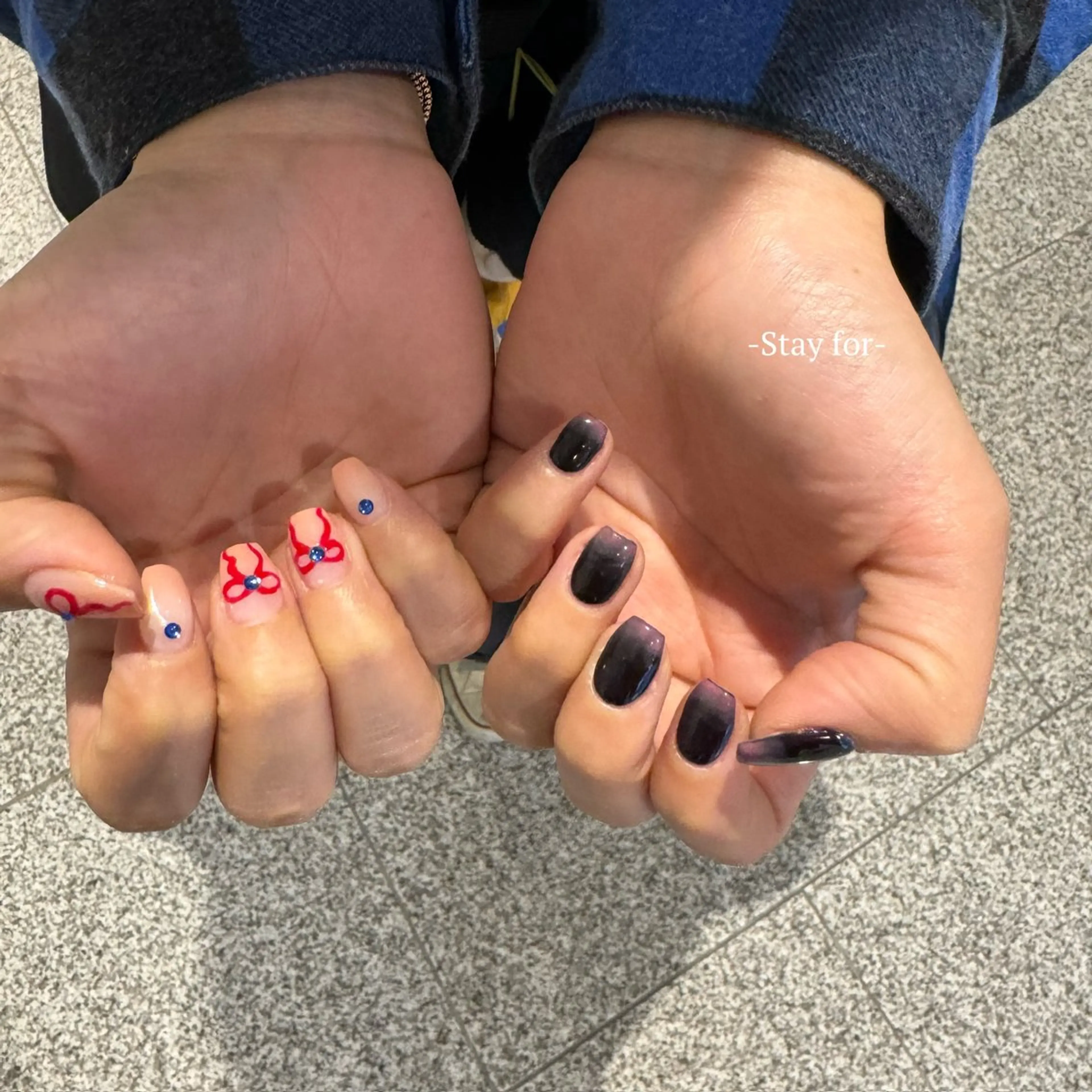 ネイル グラデーション 赤色 リボン Stay for Mayaのネイルデザイン
