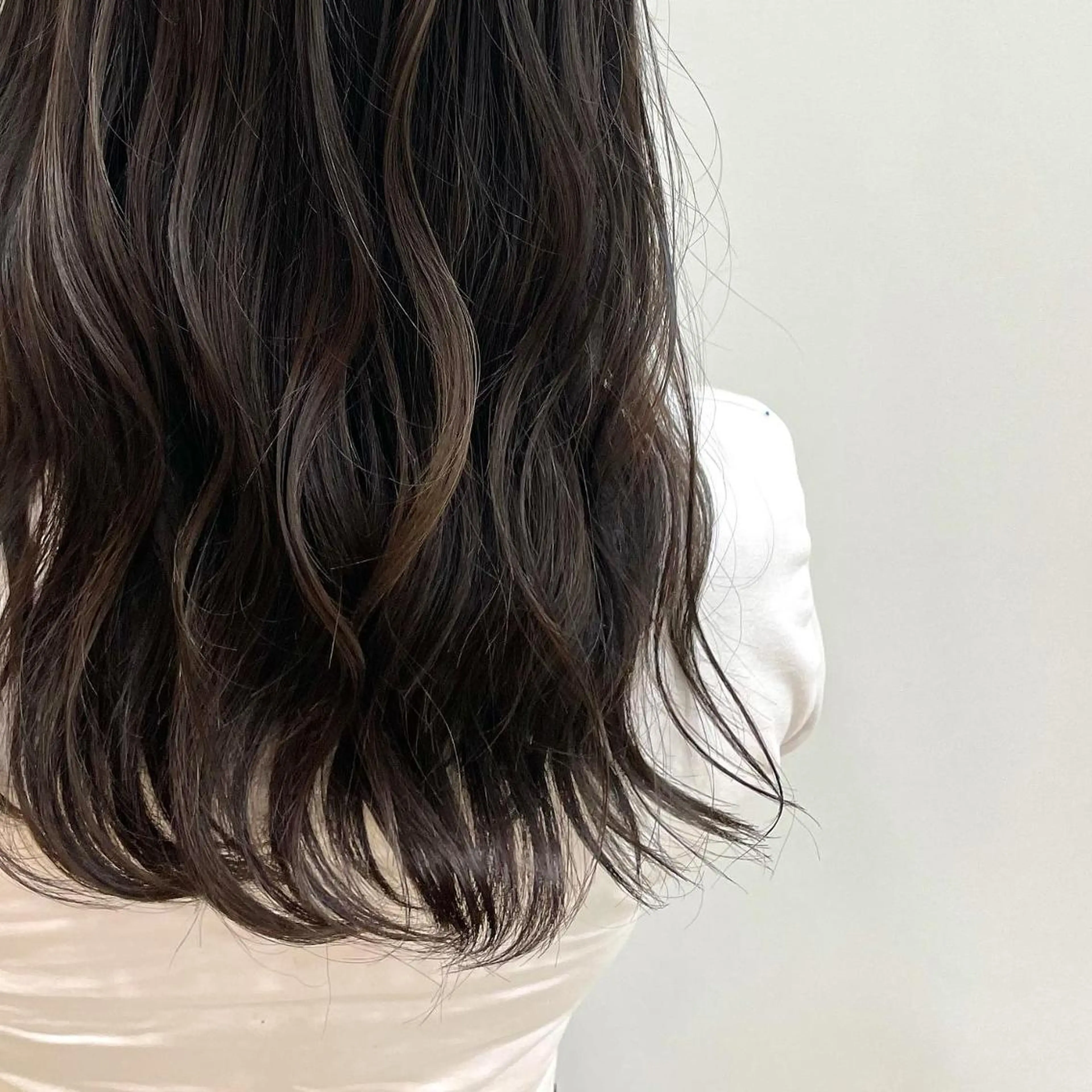 ミディアム カラー パーマ ヘアアレンジ メンズ キッズ マツエク・マツパ メンズハイライト ブラウンカラー 透明感カラー ハイライトカラー カラーマツエク sara 荒井店のヘアスタイル