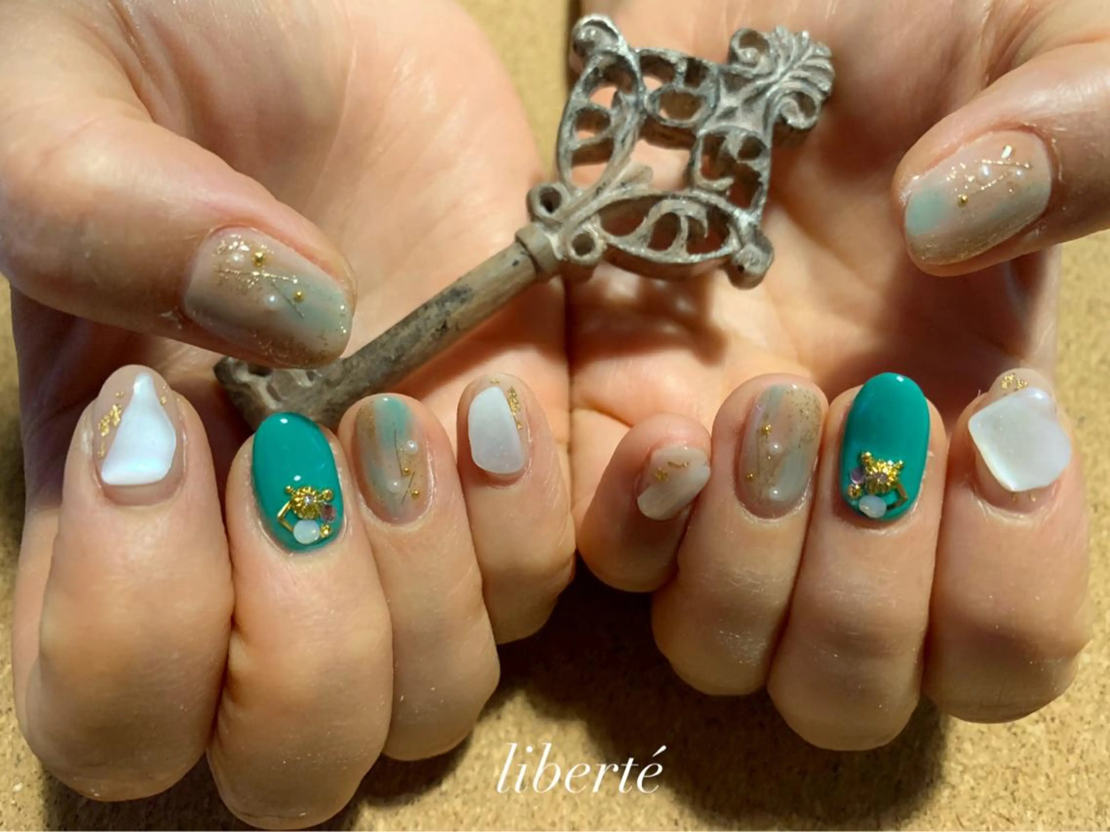 ネイル liberté (リベルテ)のネイルデザイン