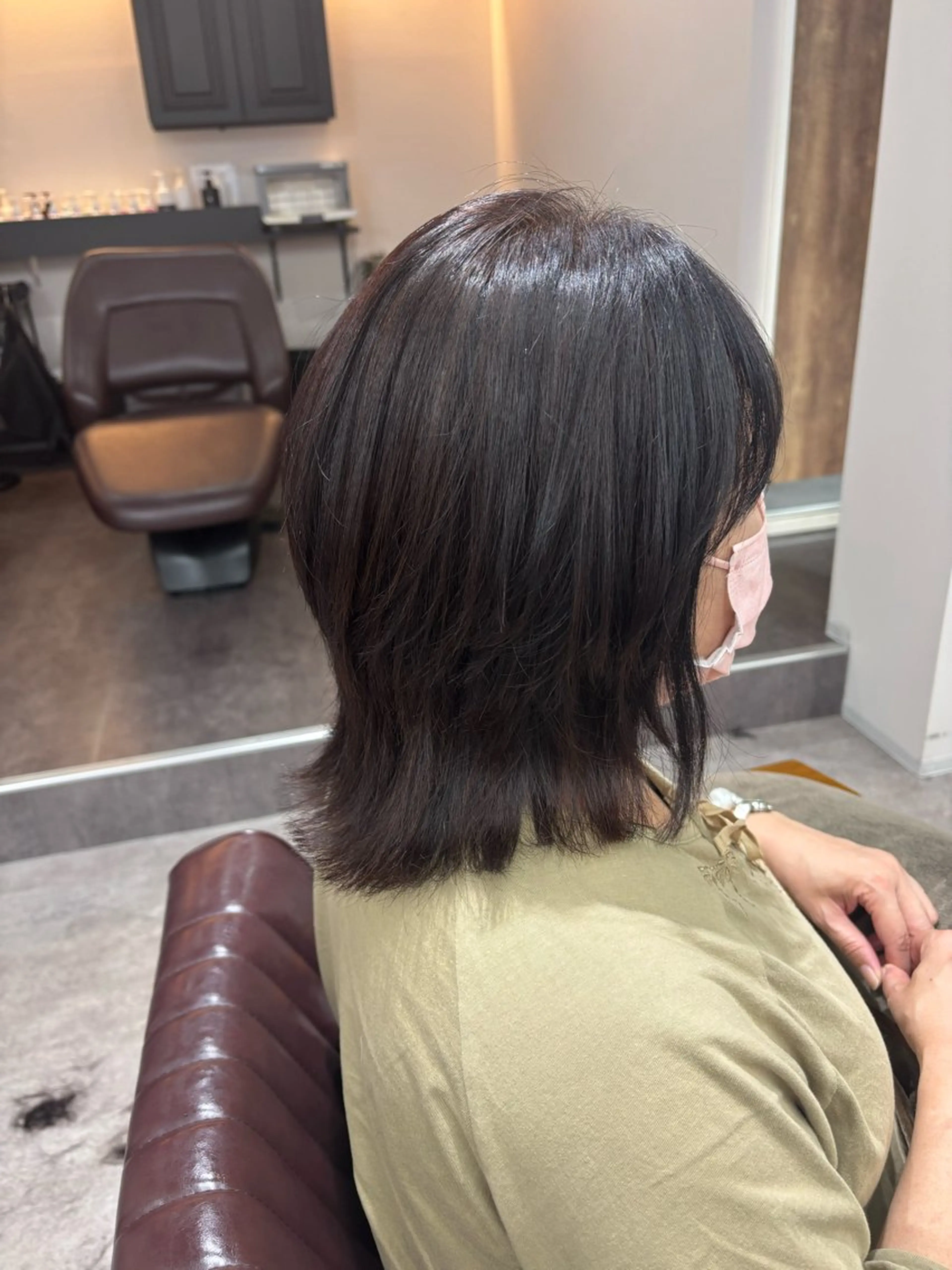ミディアム ウルフカット 椎名 紗愛のヘアスタイル