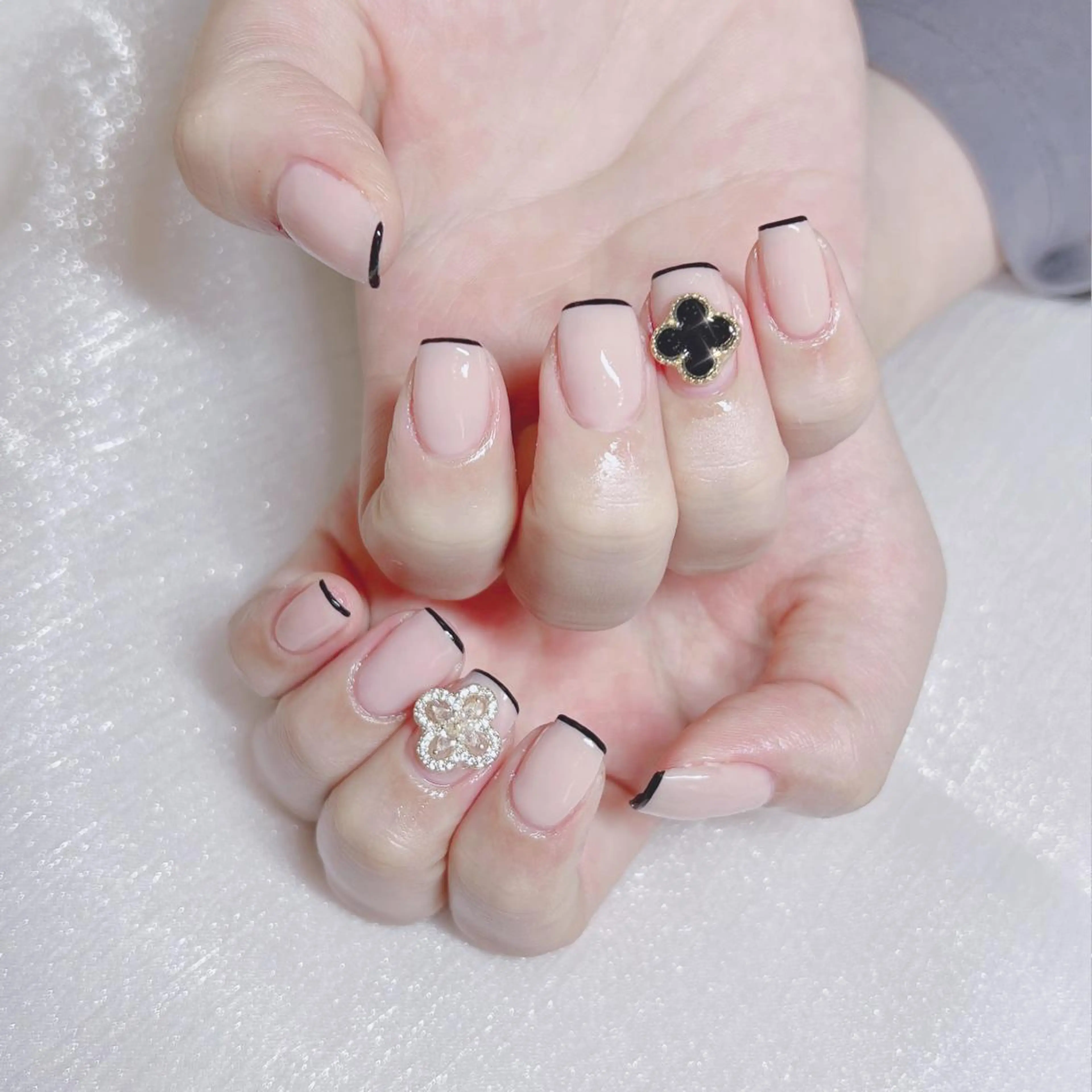 ネイル オーロラネイル フットネイル フレンチネイル ジェルネイル 韓国ネイル ハンドネイル ハンドケア 【ENサロン】 Rei🎀Nailのネイルデザイン