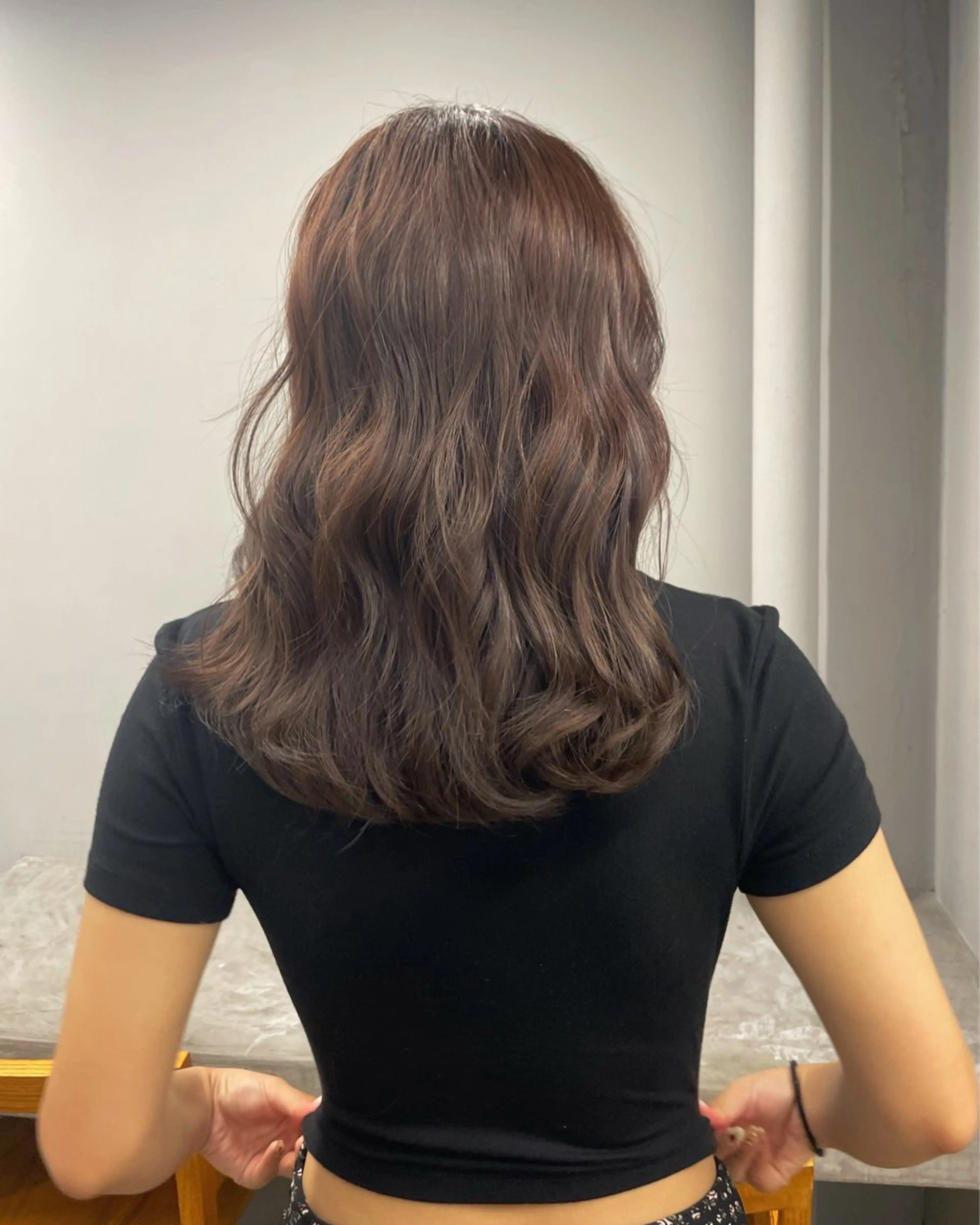 カラー maina/透明感 ベージュ/ブラウンのヘアスタイル