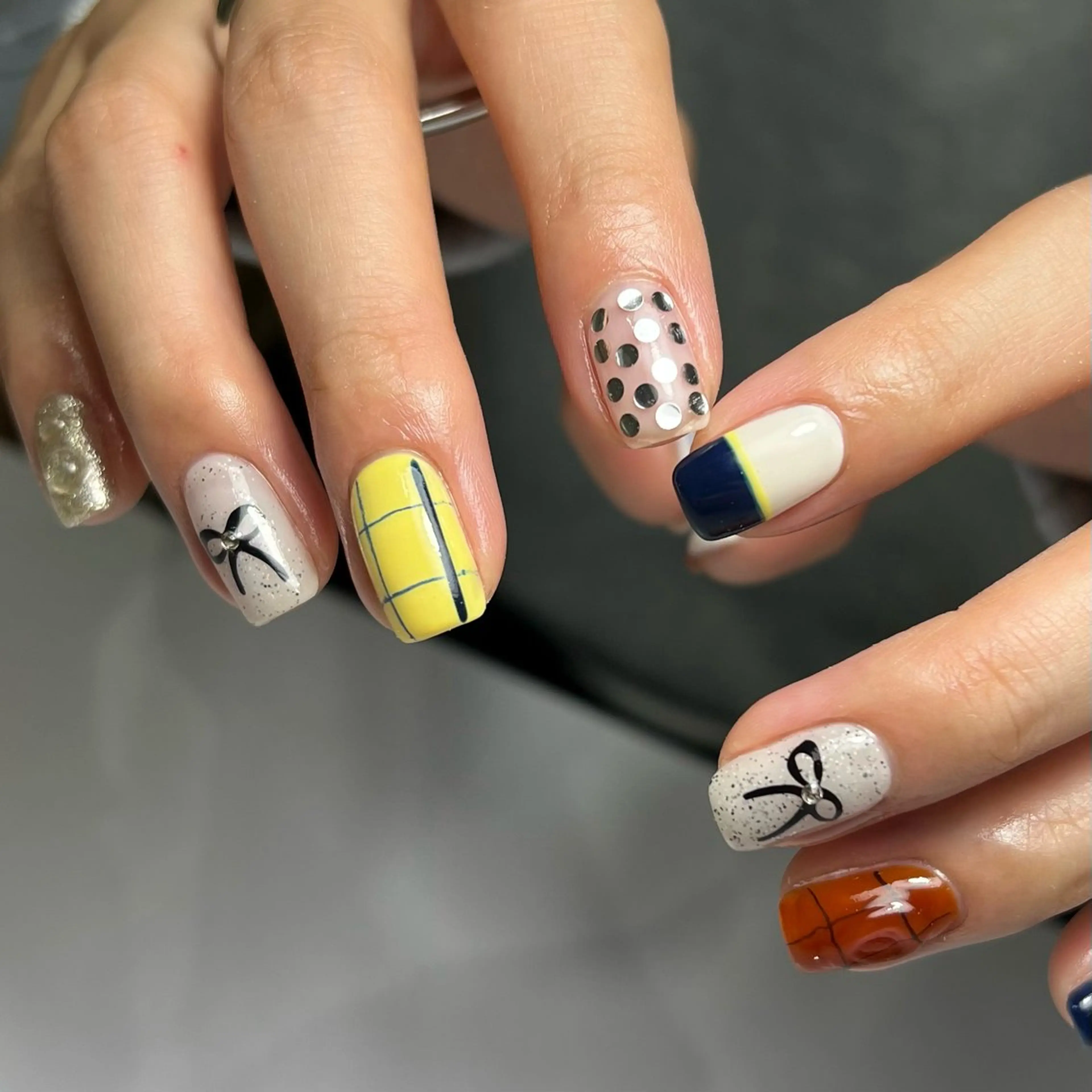 ネイル アートネイル カジュアル フレンチネイル 韓国ネイル ハンドネイル niau nail.所属・niau nail mgmのネイルデザイン