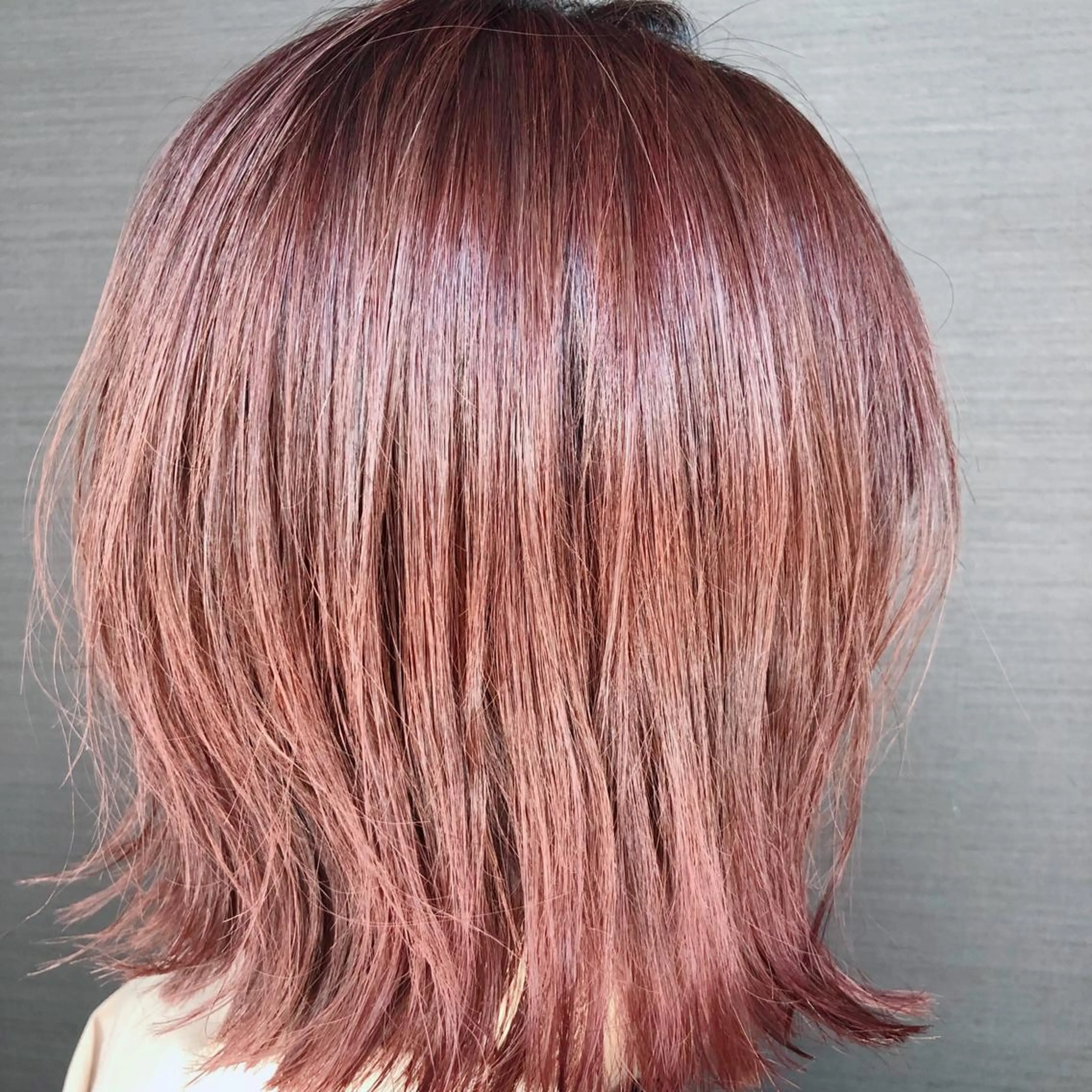 ショート カラー PANOL 秀島のヘアスタイル