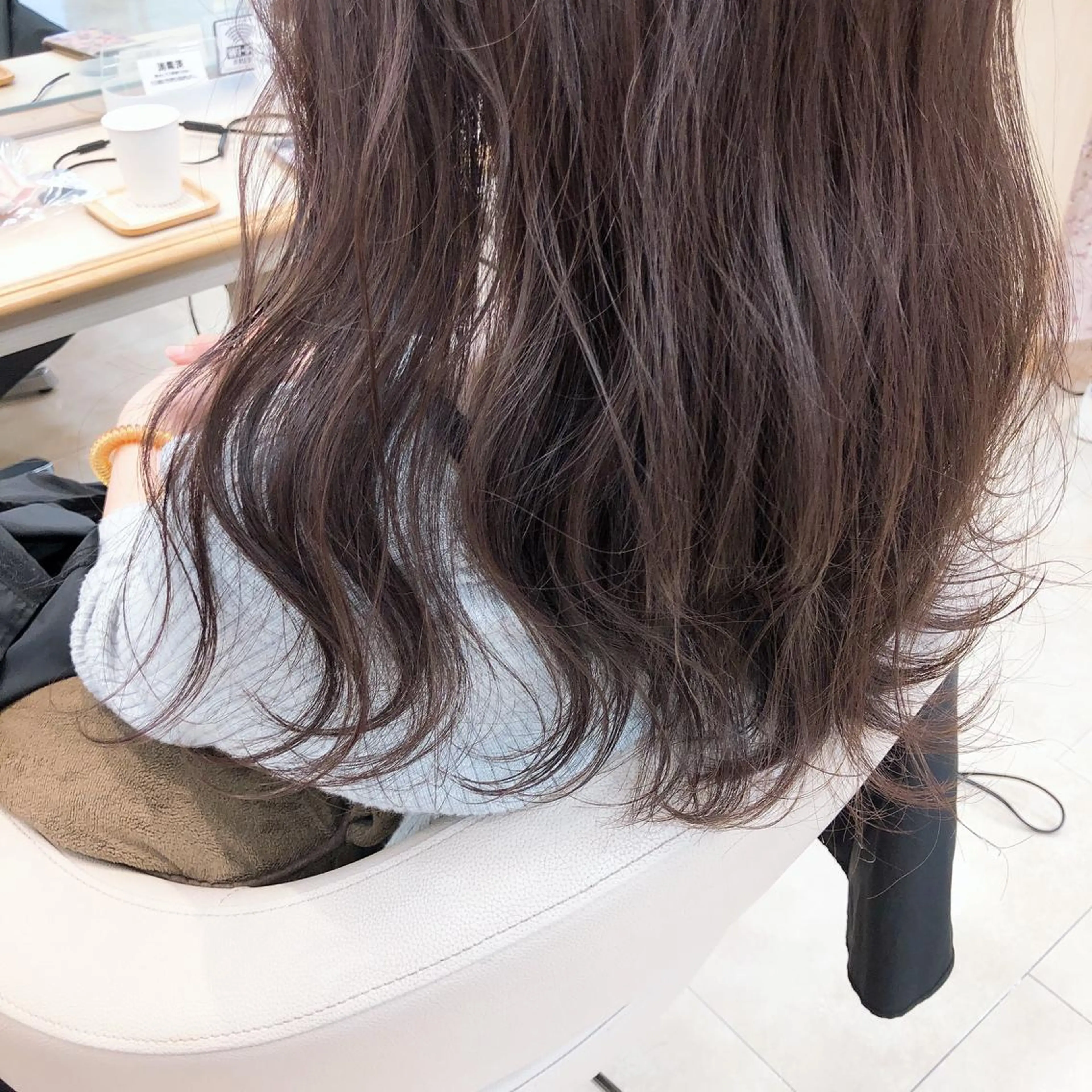 ロング カラー ベージュカラー パープルカラー ヘアカラー トリートメント 似合わせ.ﾍｱｾｯﾄ 得意🌹井上美沙のヘアスタイル