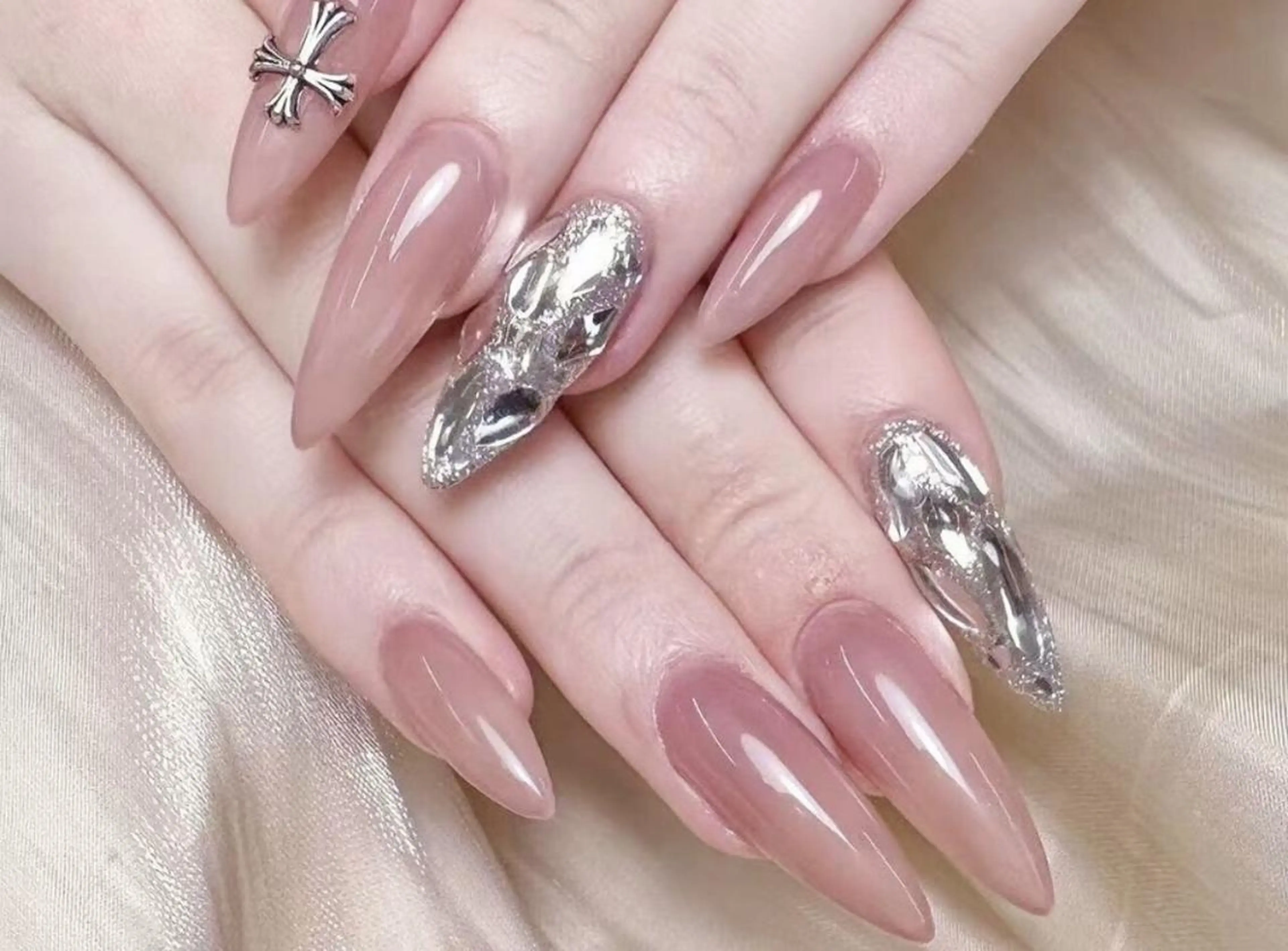 ネイル 🎀彩羽チップ 長さだし専門🎀のネイルデザイン