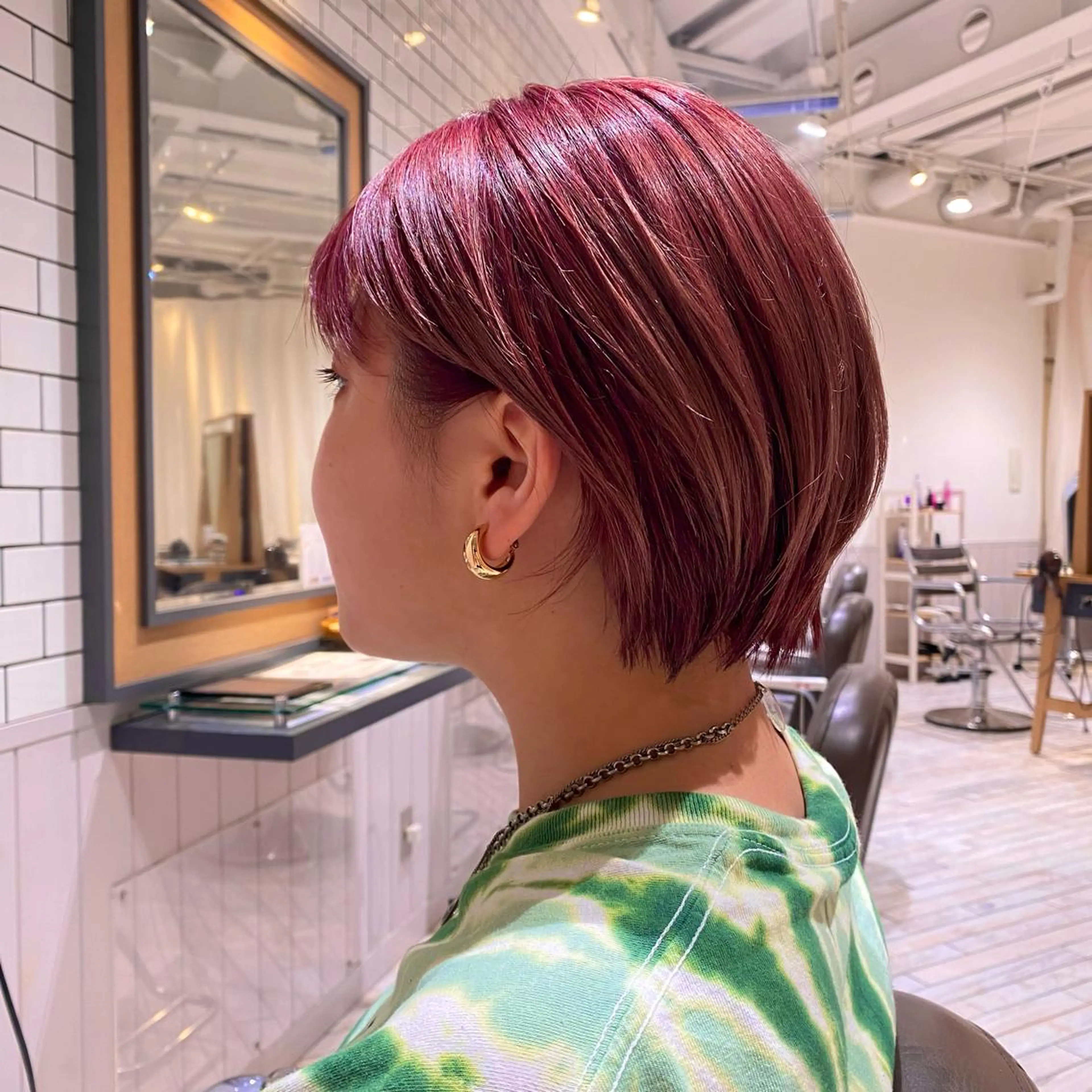 ショート カラー ブリーチ レッドカラー 神奈川大学最寄り白楽 三本松巧のヘアスタイル