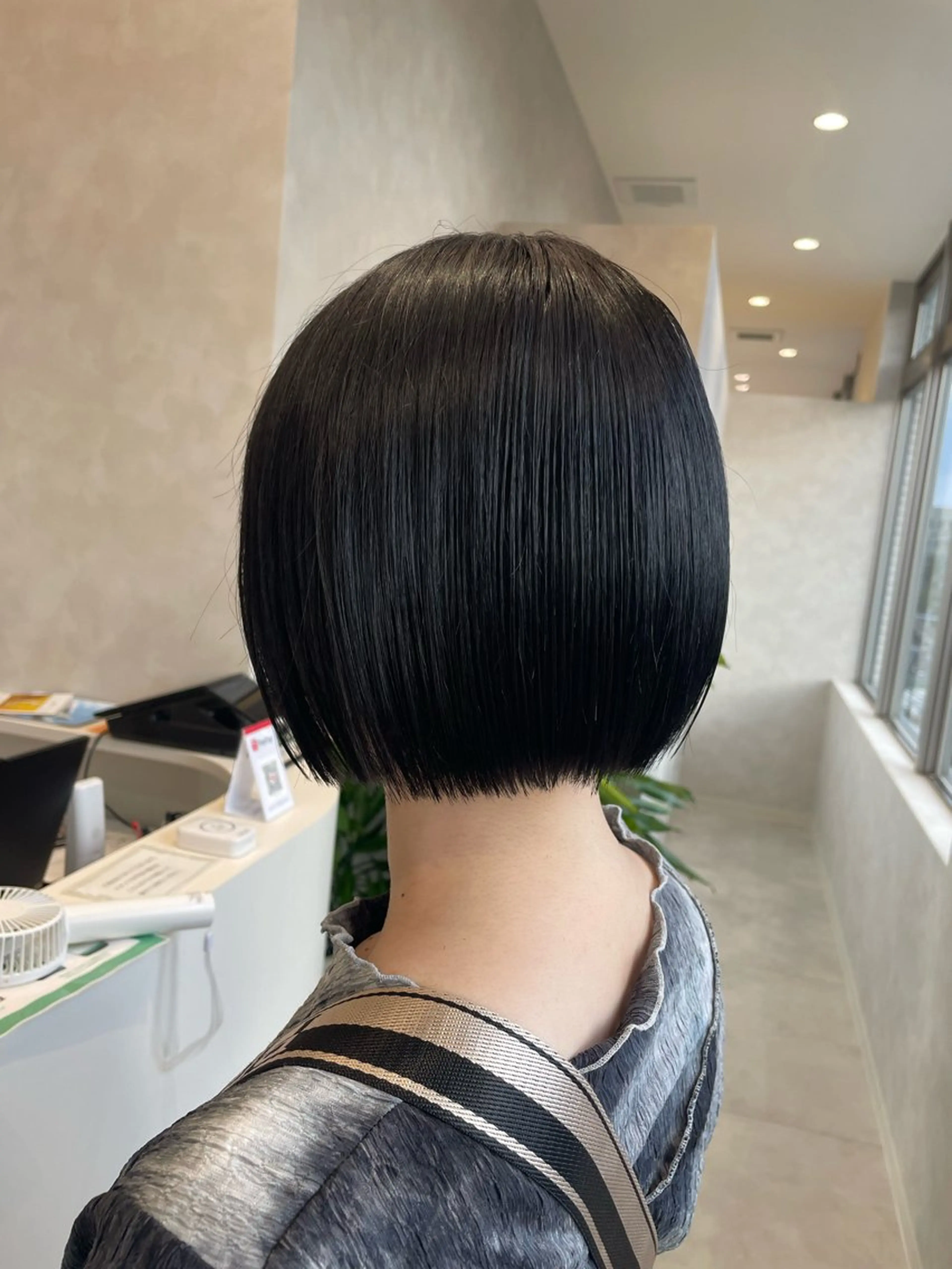 ショート 切りっぱなしボブ ボブ Eleanor Ayaのヘアスタイル