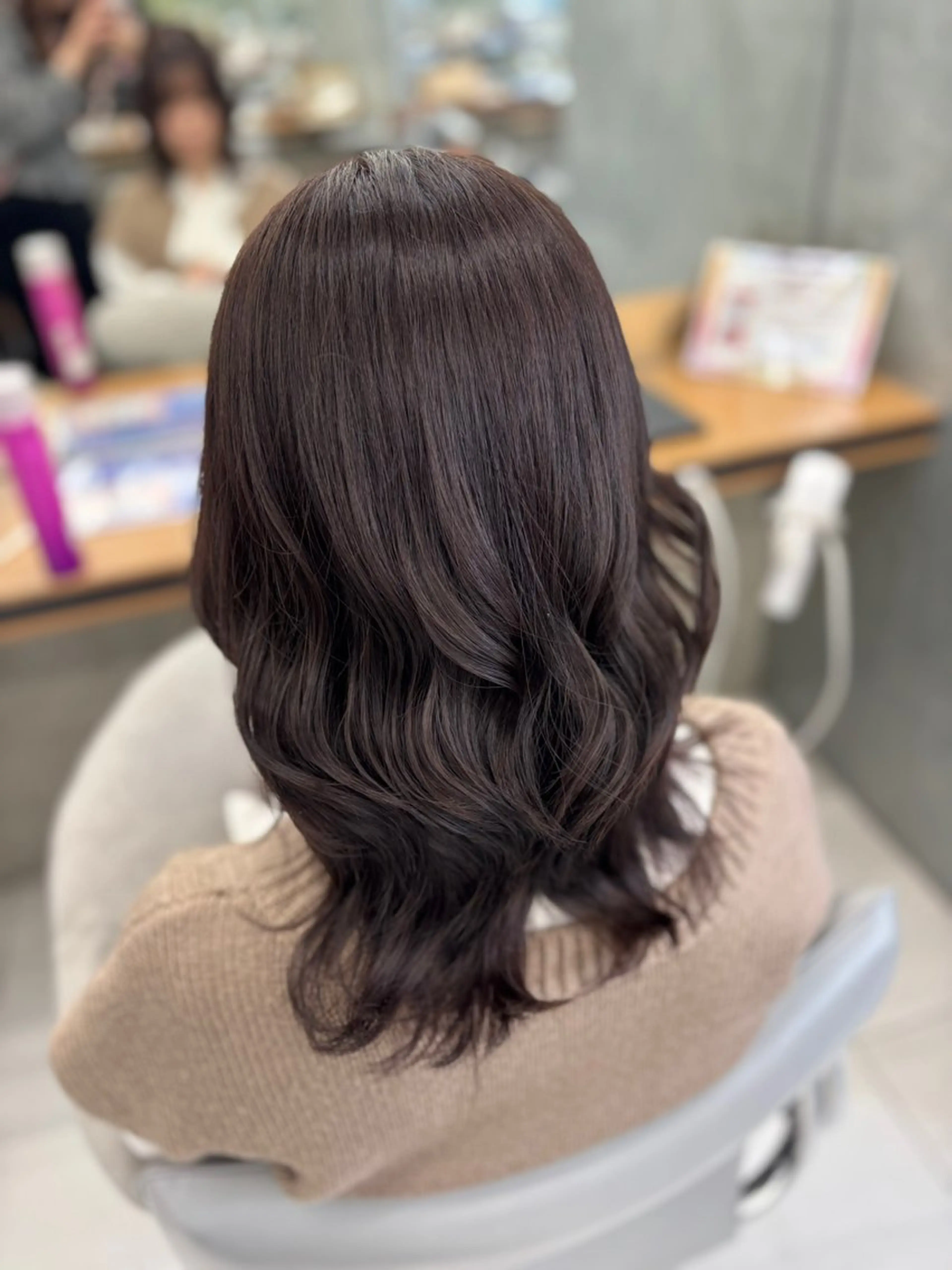 セミロング ヘアカラー 🌷BASSA池袋 🌷ミネモモ🍑🤍のヘアスタイル