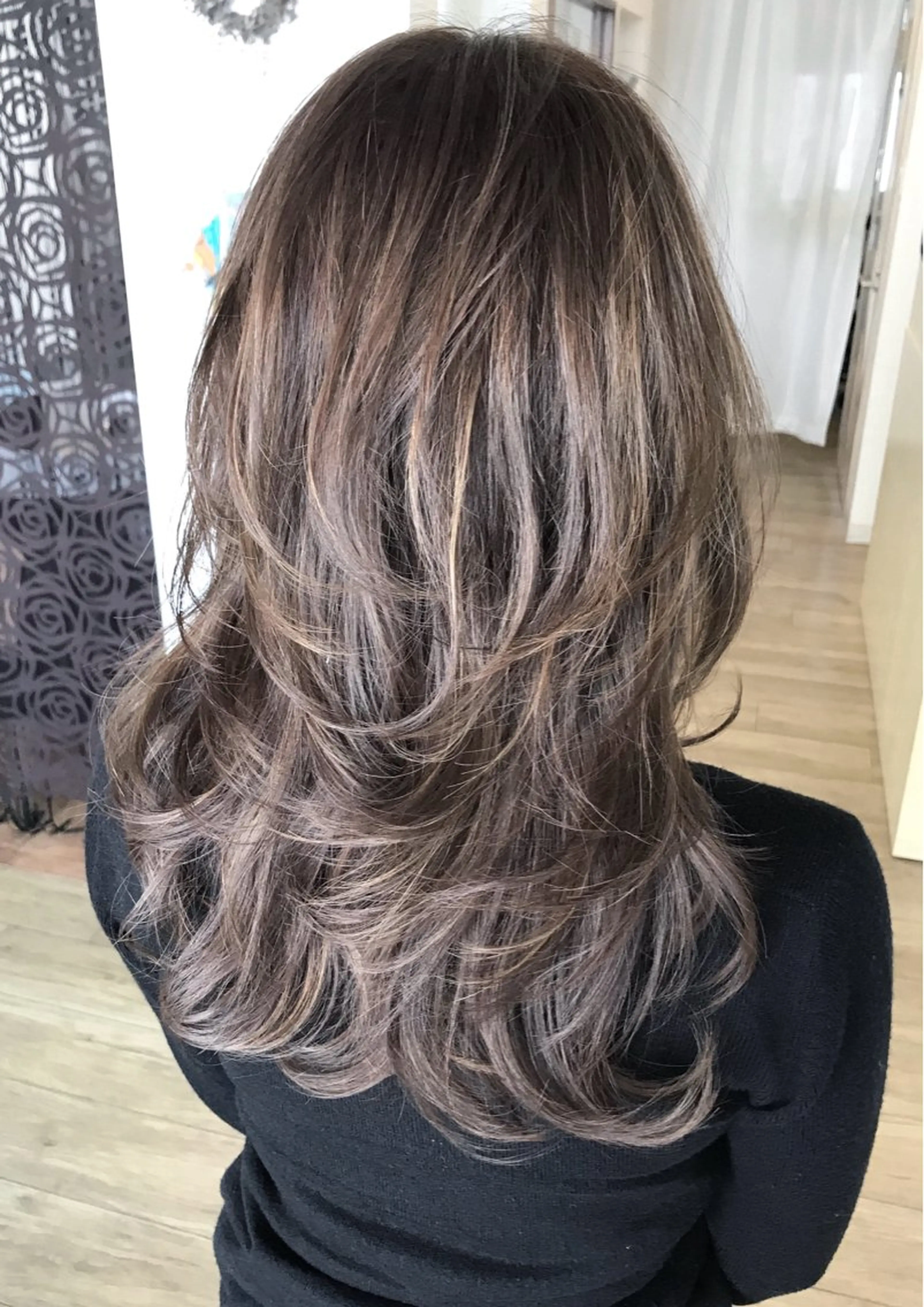ミディアム カラー ハイライトカラー ハイライト カット ヘアカラー grand juteのヘアスタイル